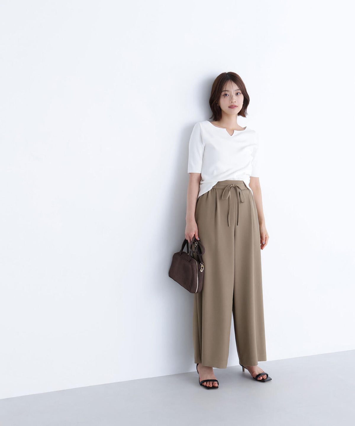 総針ベーシックシリーズ キーネックニット＊