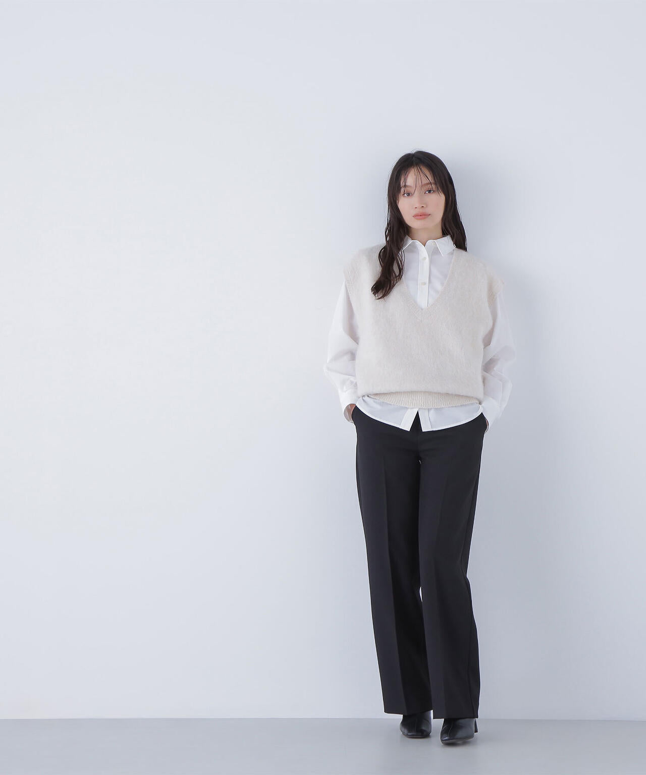 ヘアリーVネックベスト