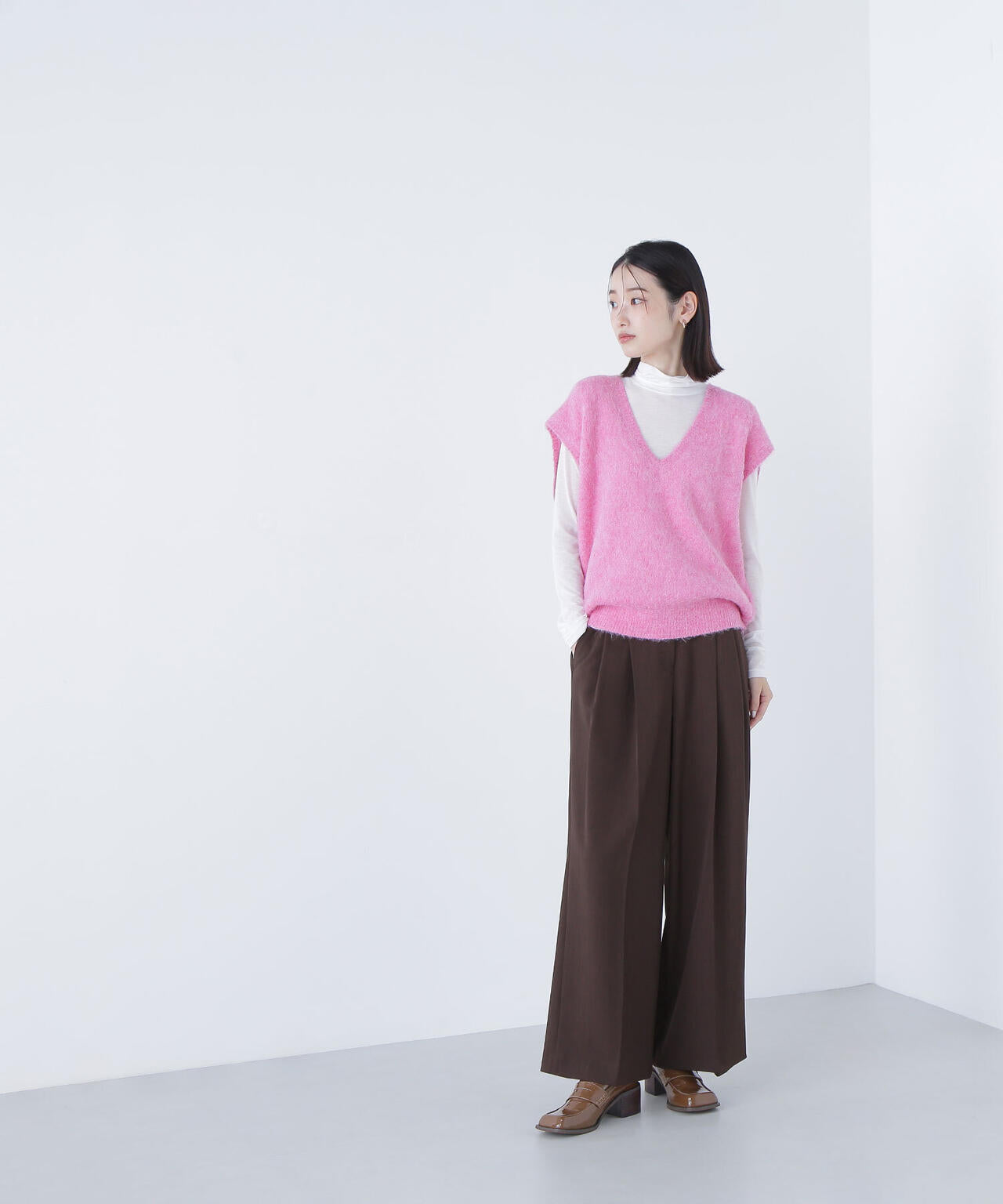 ヘアリーVネックベスト