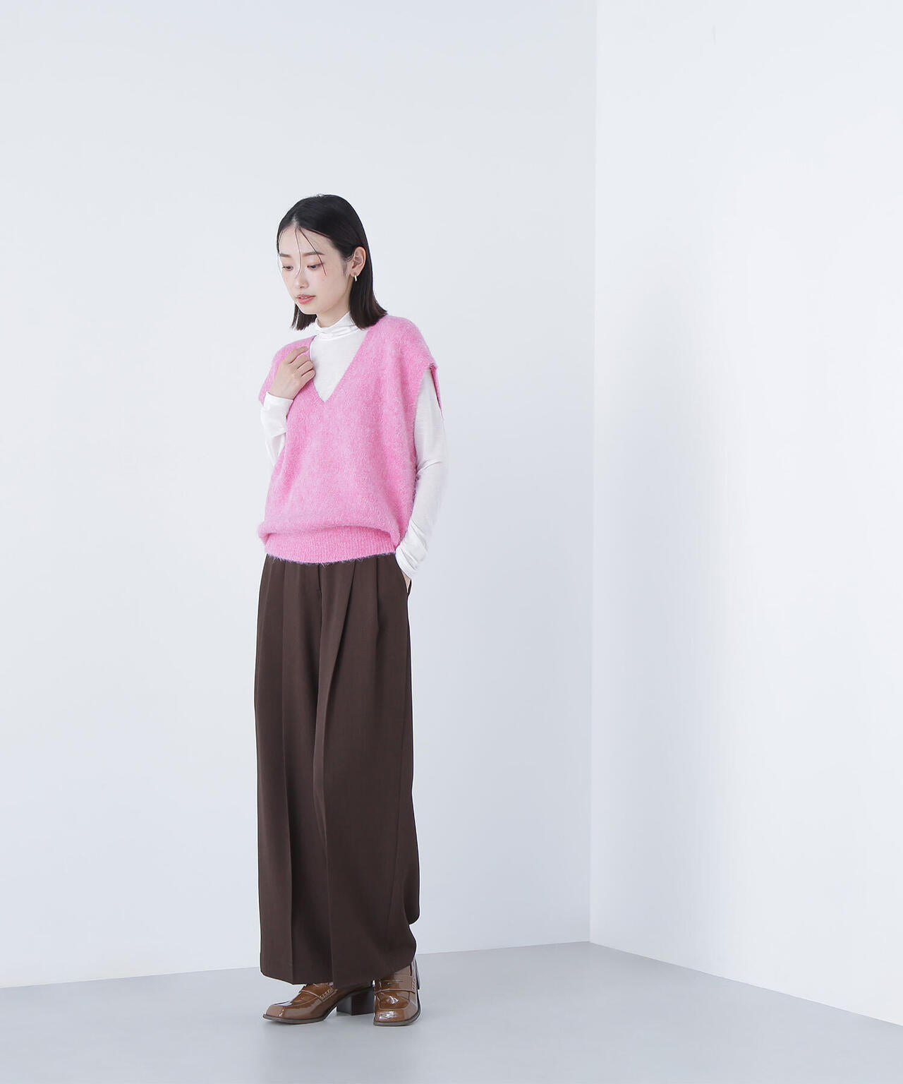 ヘアリーVネックベスト