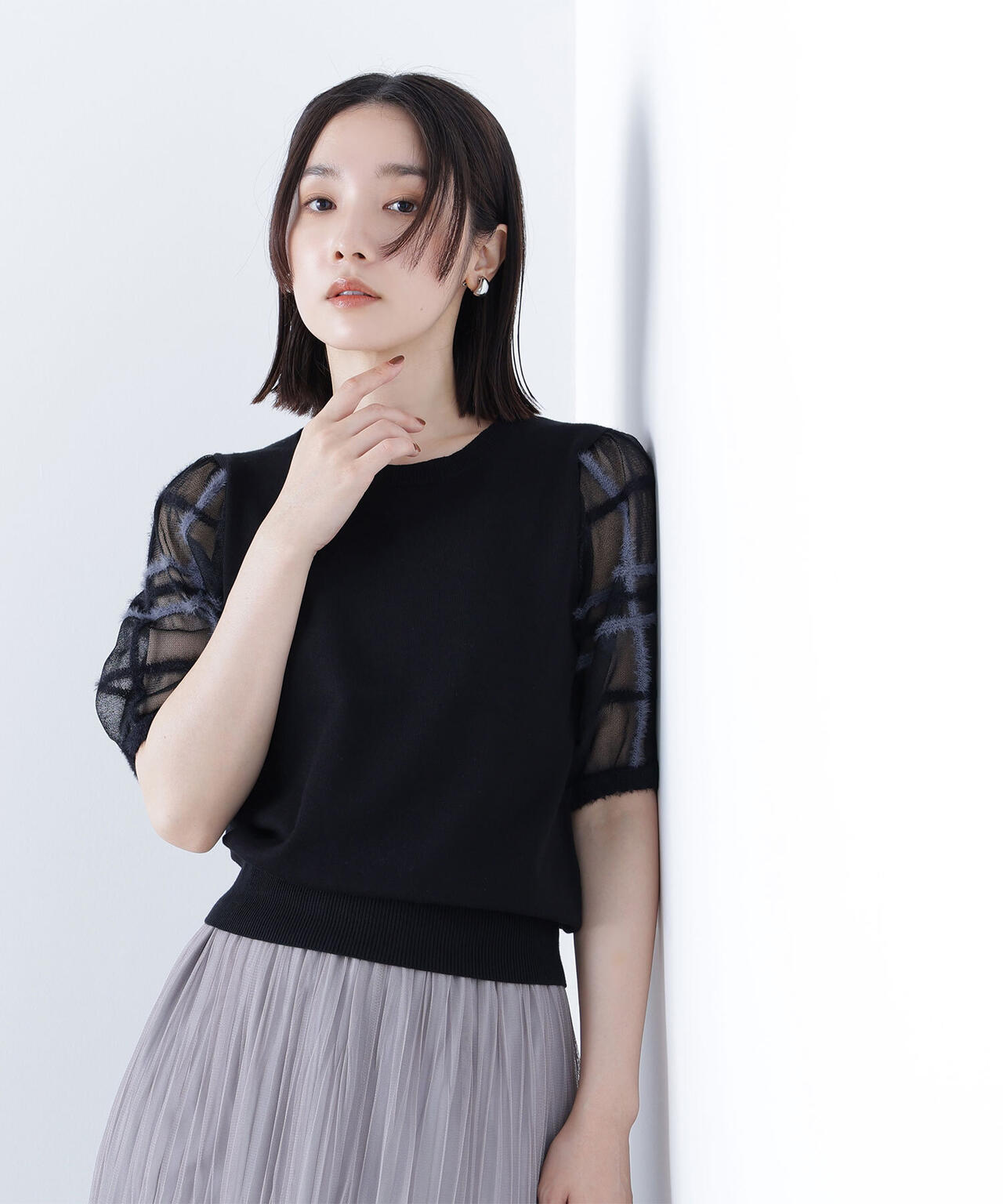 【WEB限定商品】シアーチェックスリーブニット