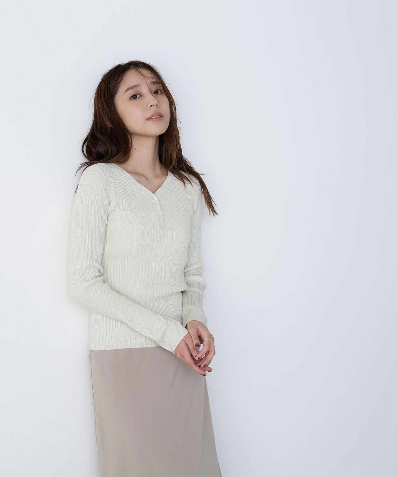 フロントボタンラメリブニット