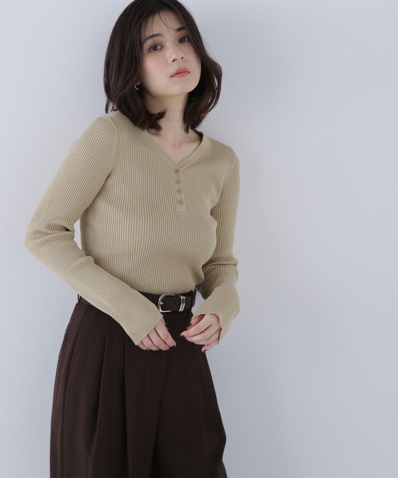 フロントボタンラメリブニット