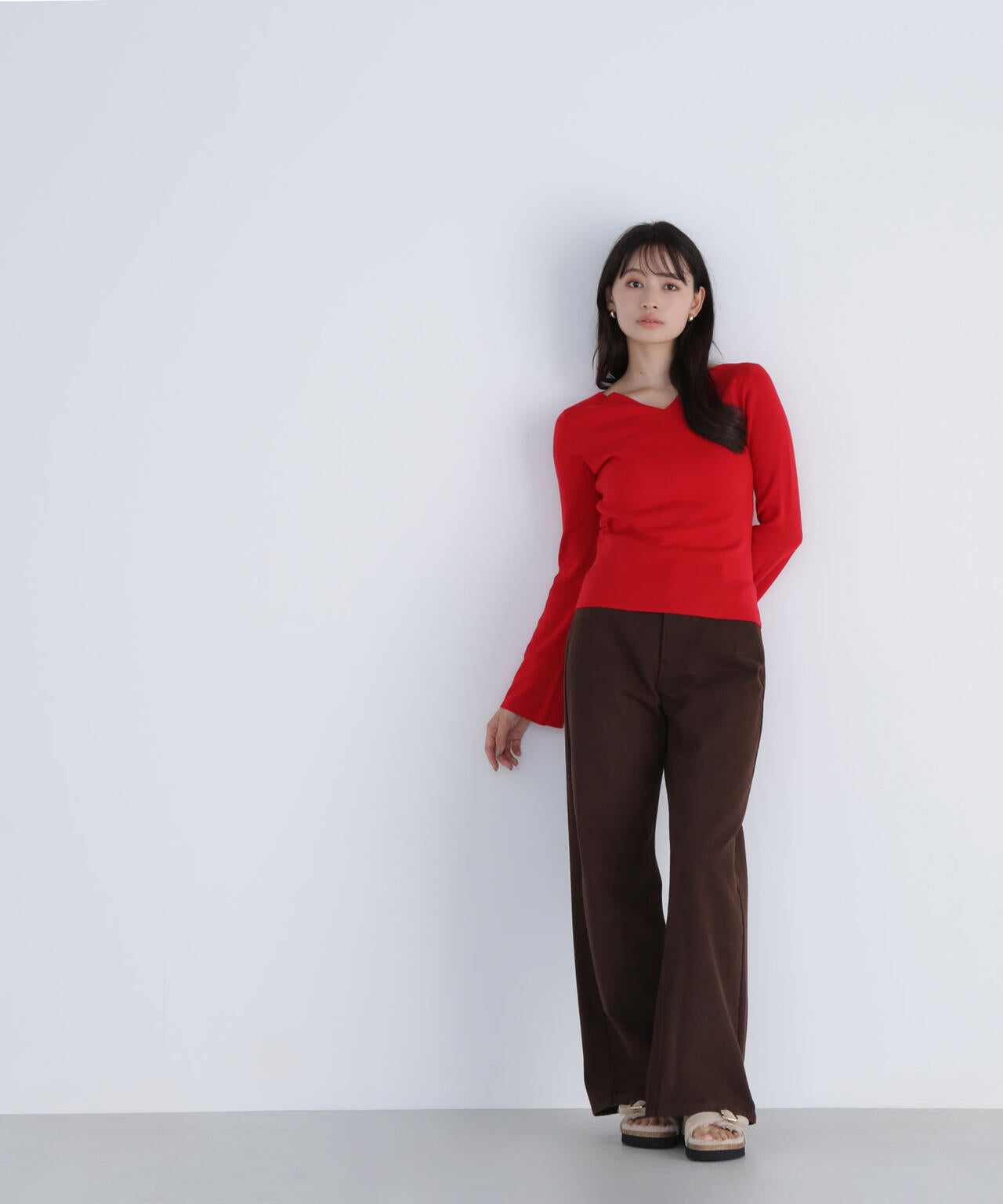 ニュアンスネックフレアスリーブニット