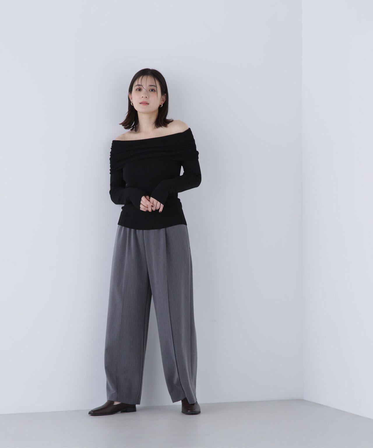 オフショルコンパクトニット