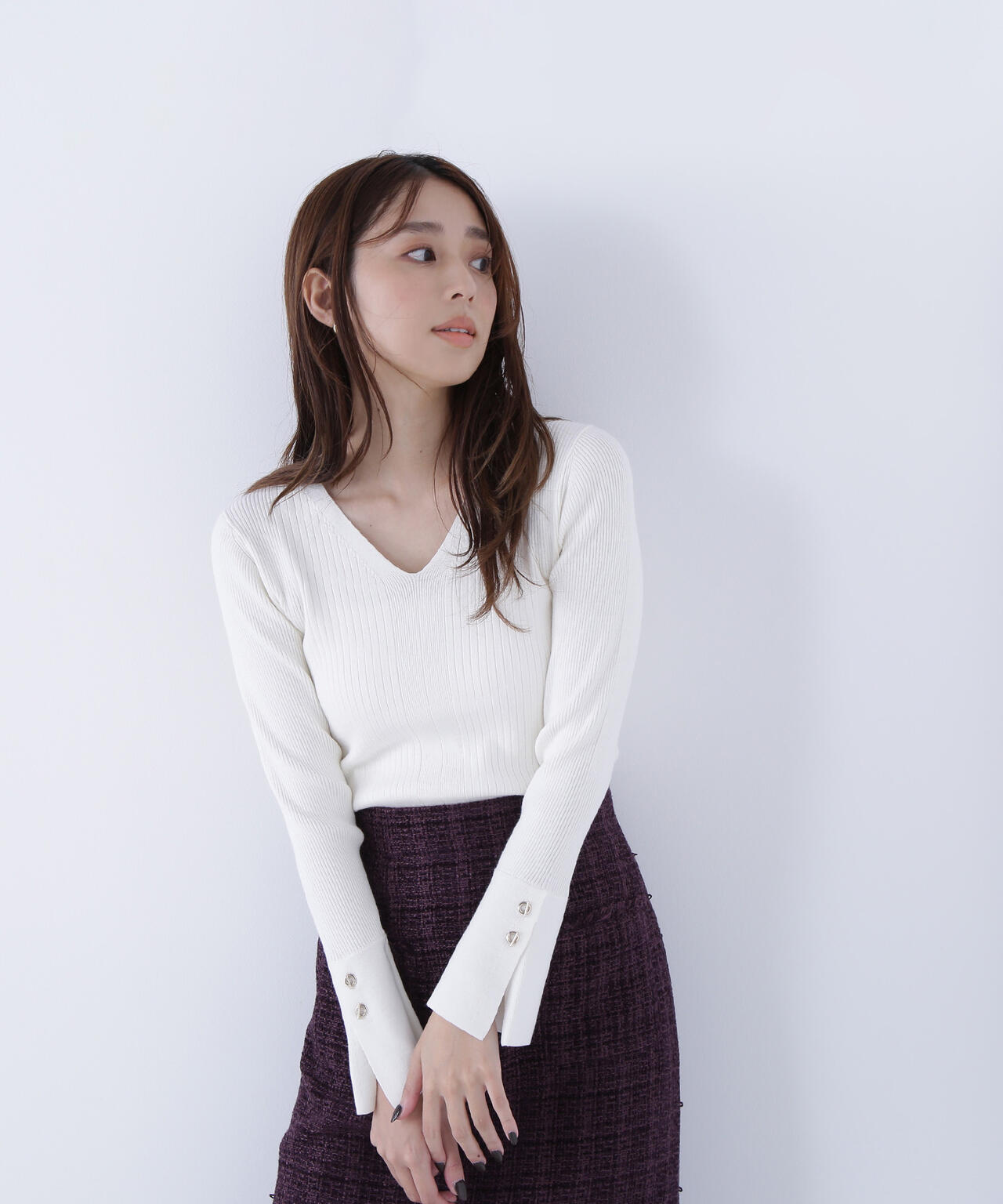 Vネックハトメスリーブリブニット