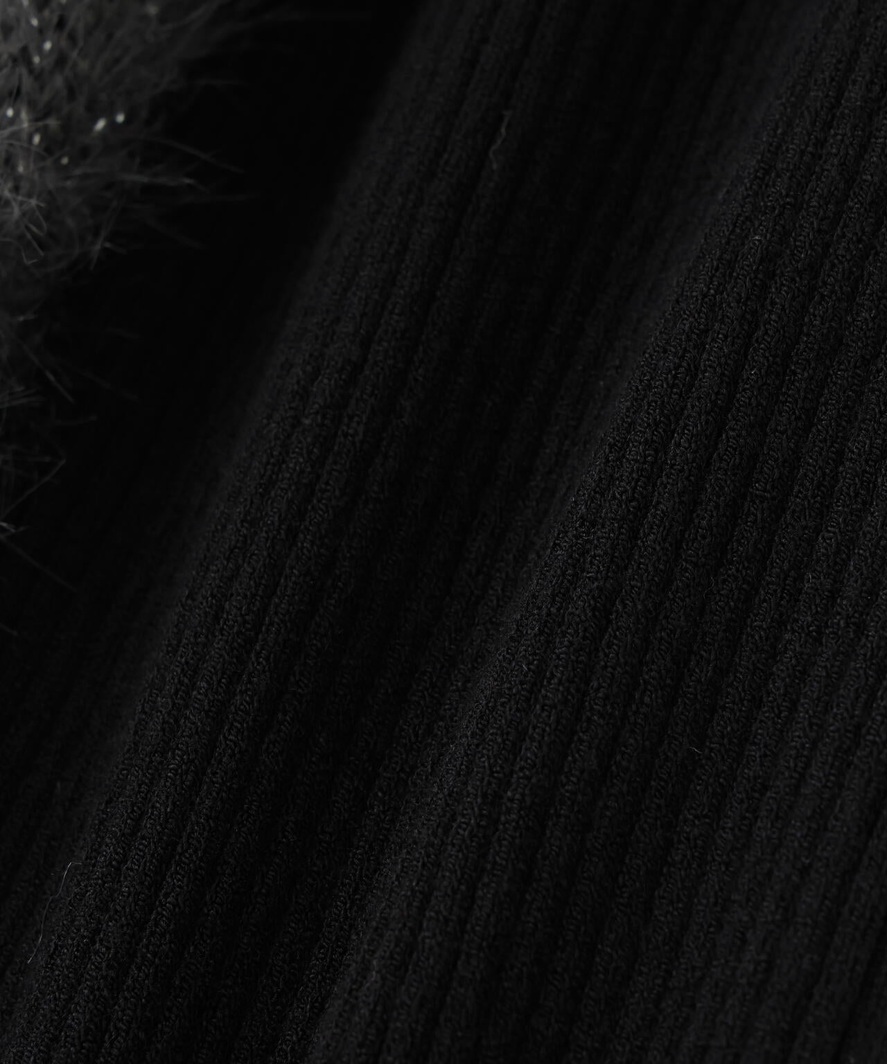 【タカシマヤゲートタワーモール・mix.tokyo 限定カラー:ブラウンxオフ】ヘアリーペプラムキャミセットニット