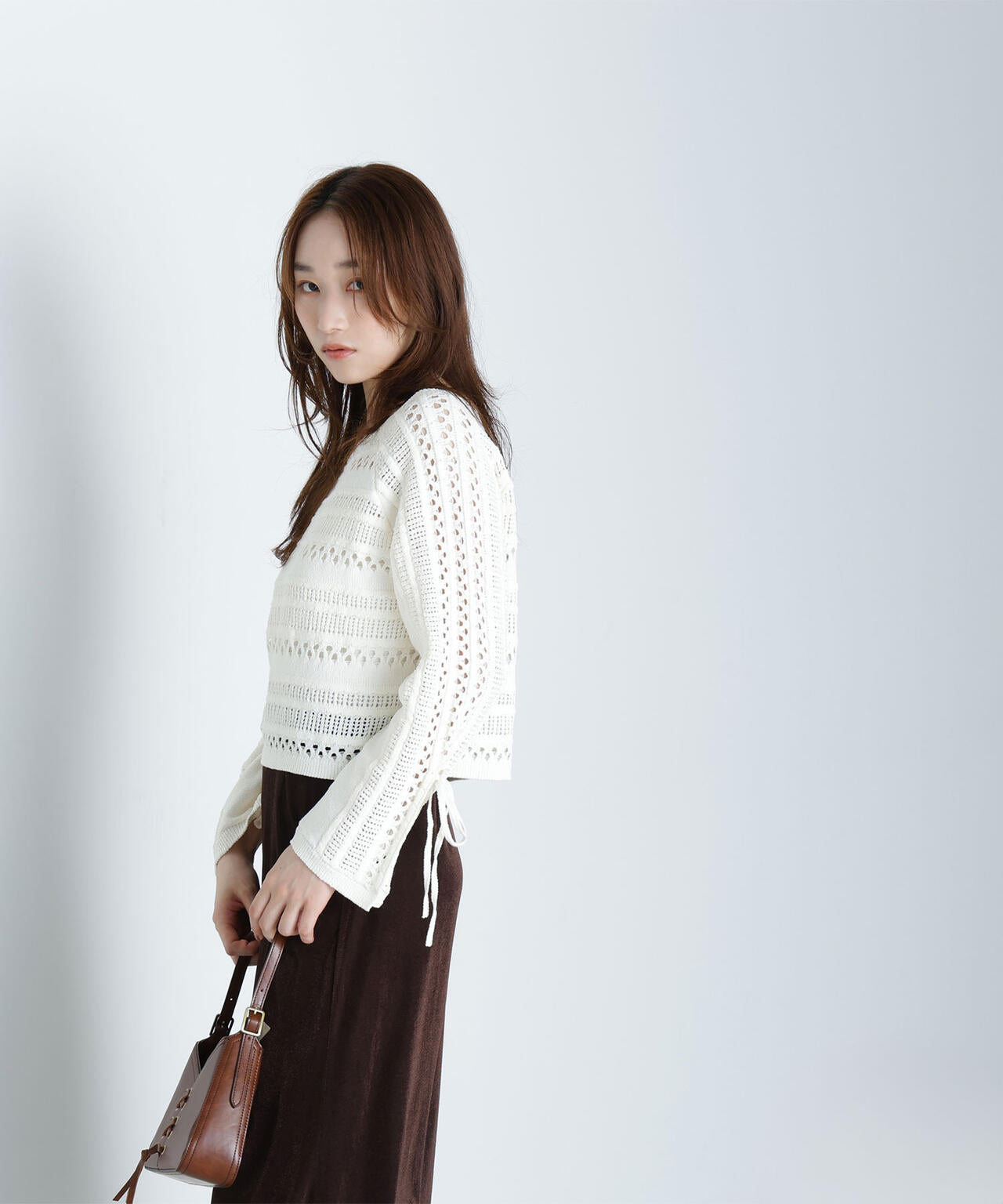 透かし編みリボンスリーブニット