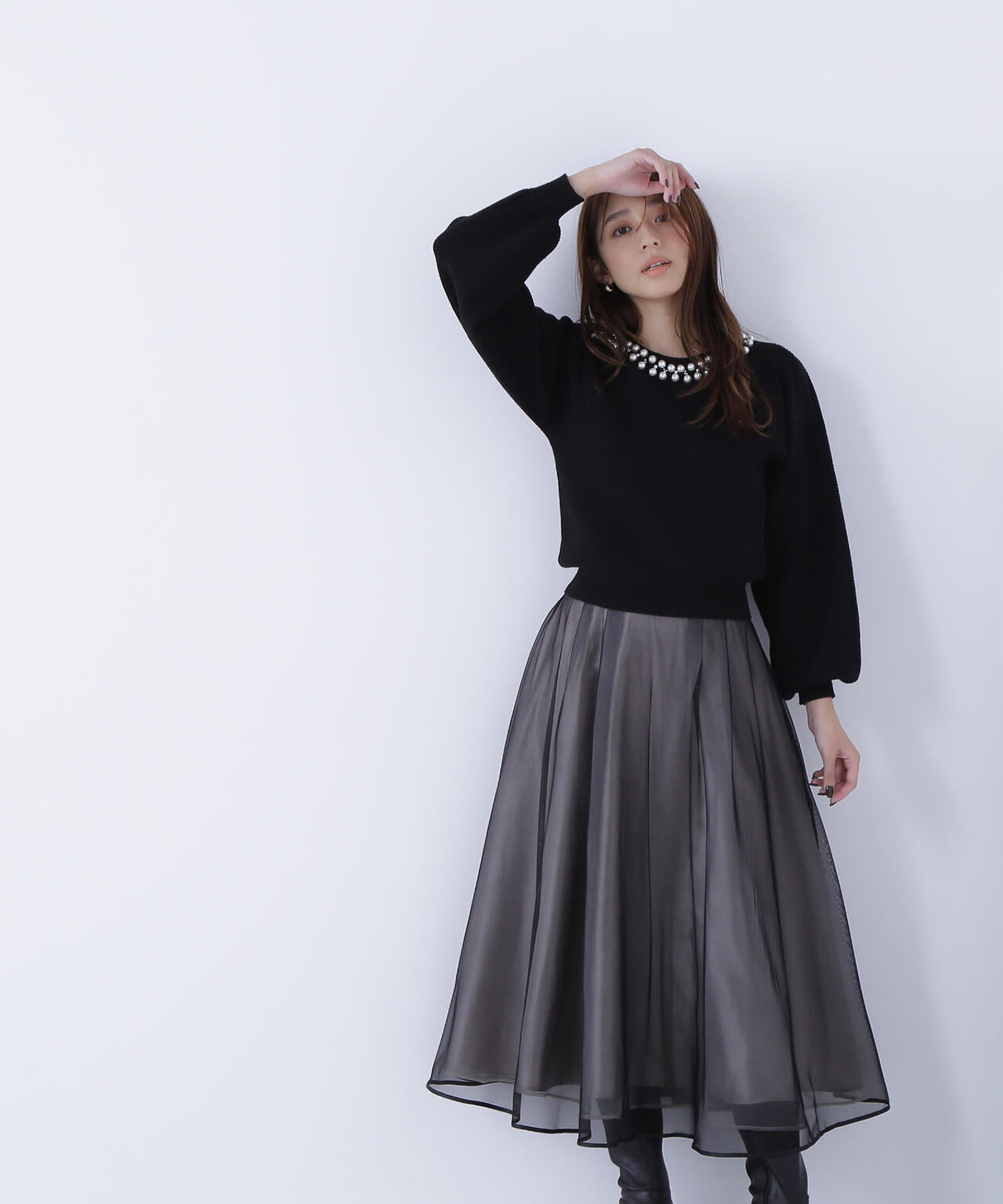 パールネックニット