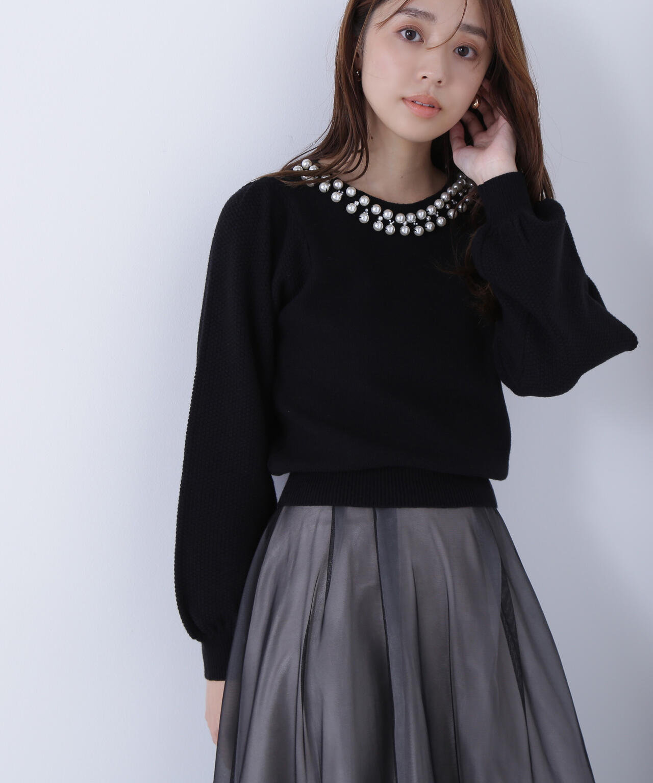 パールネックニット