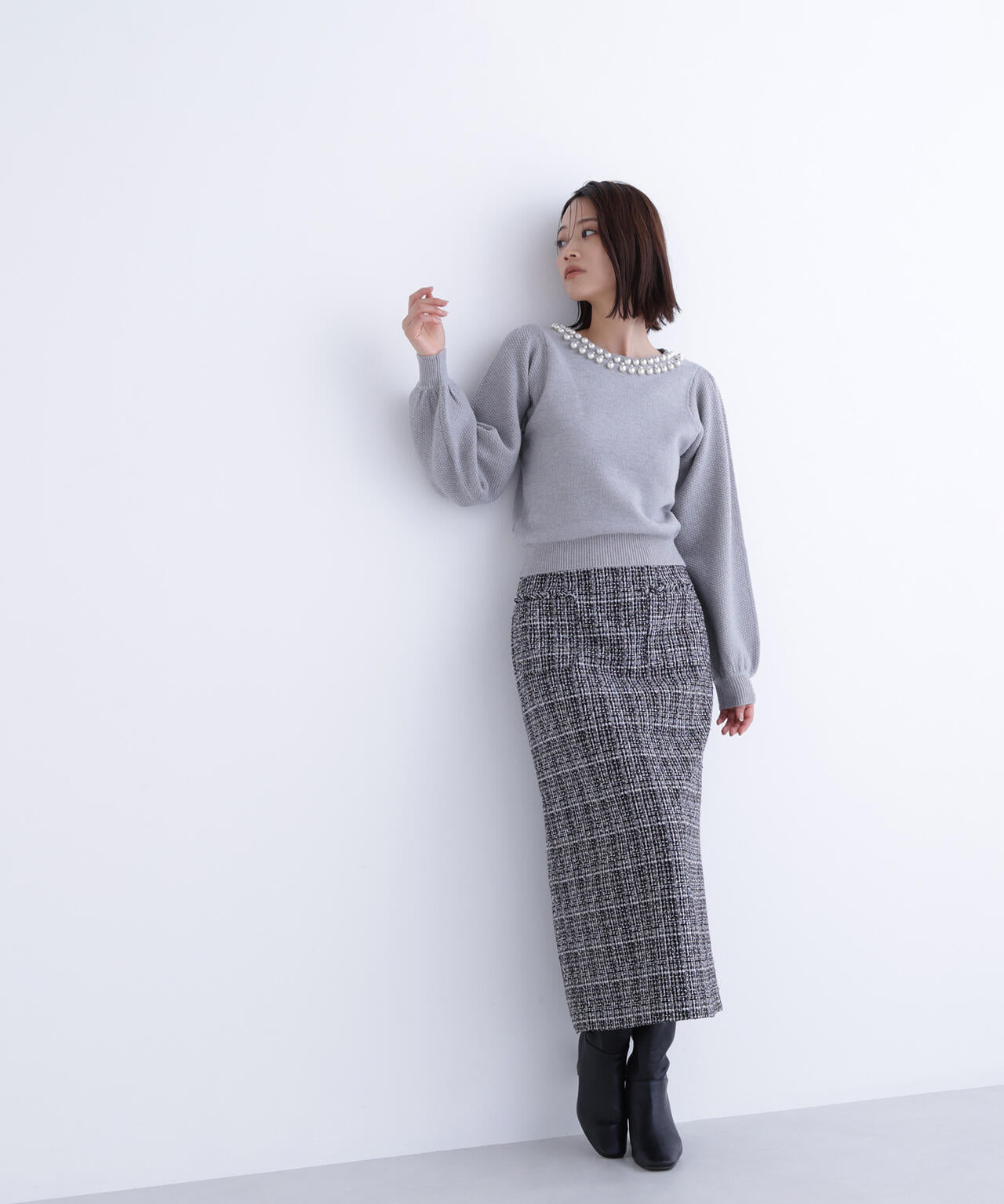 パールネックニット