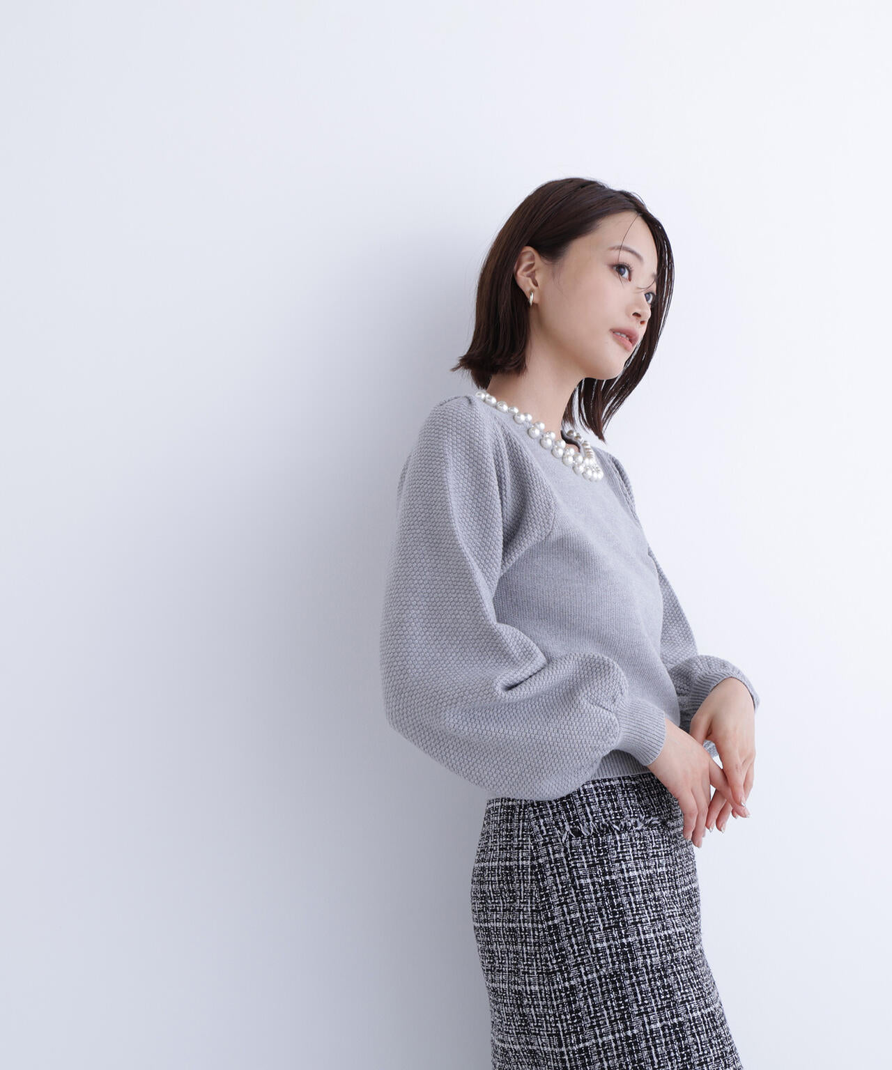 パールネックニット