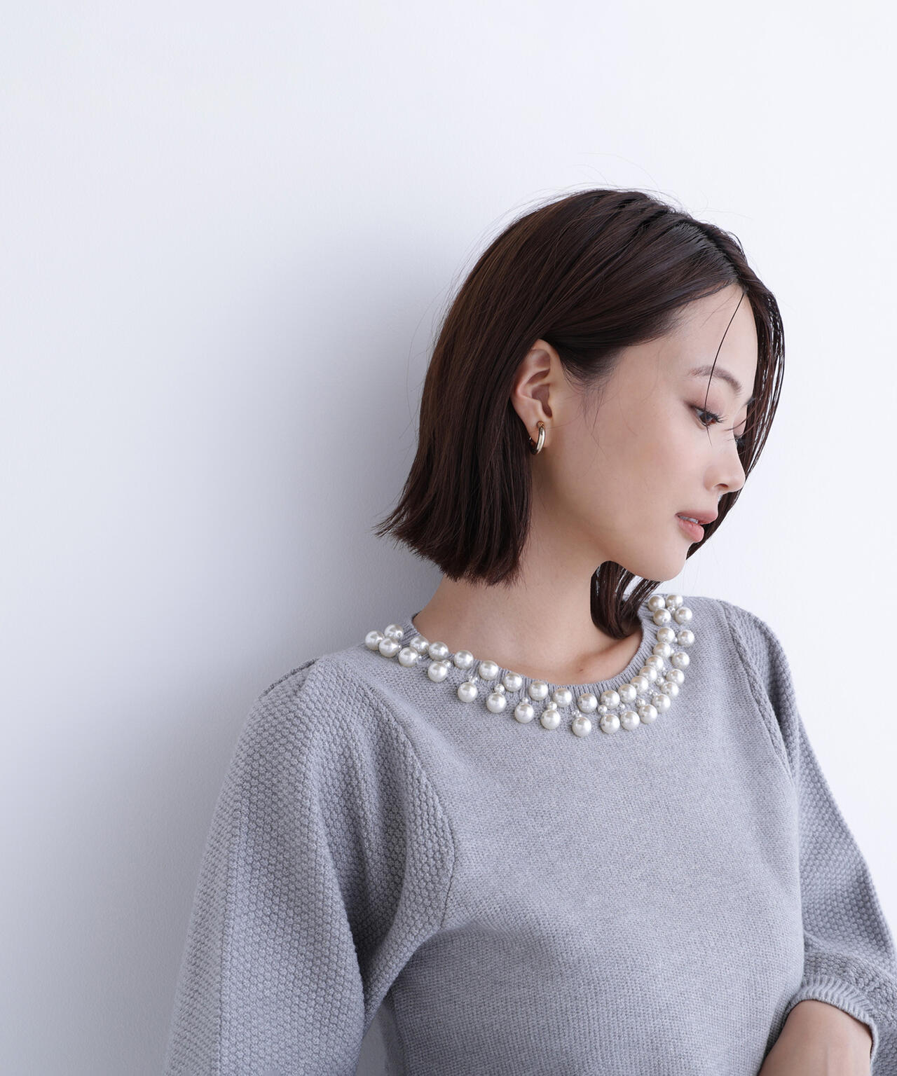 パールネックニット