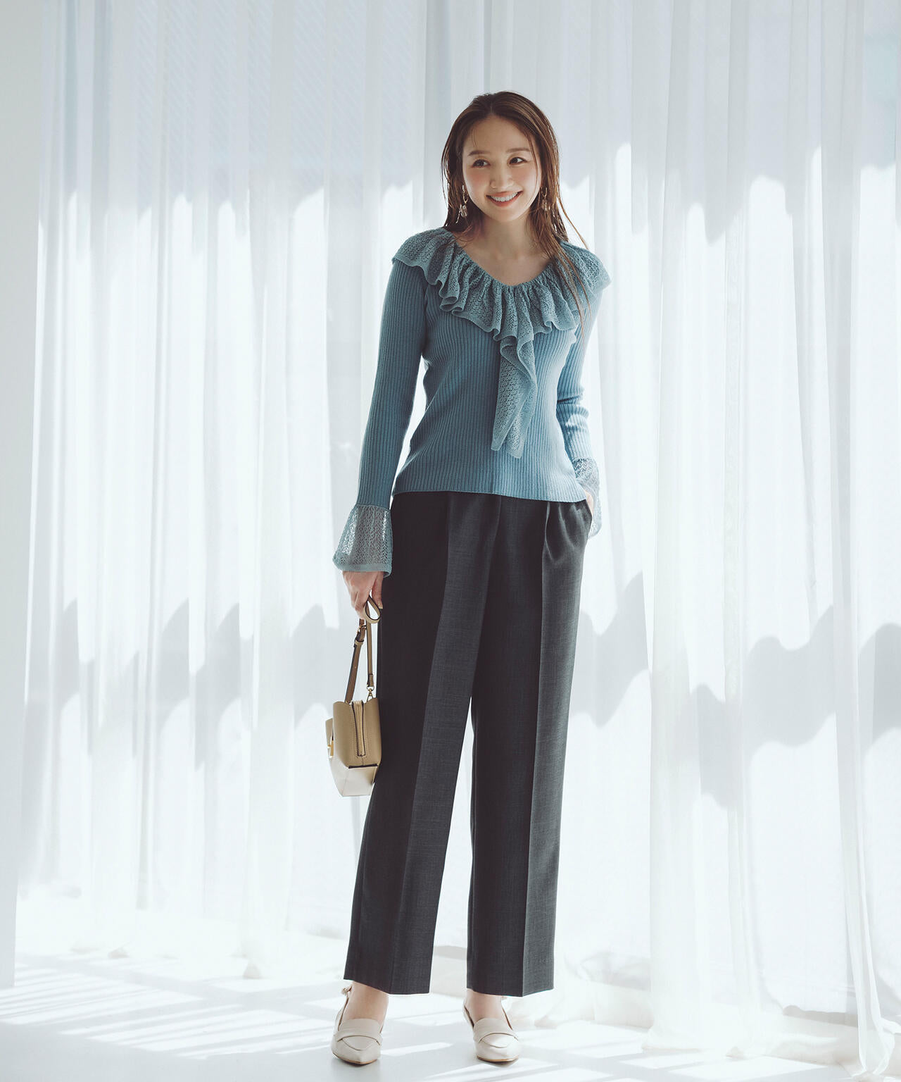 レーストリムリブニット