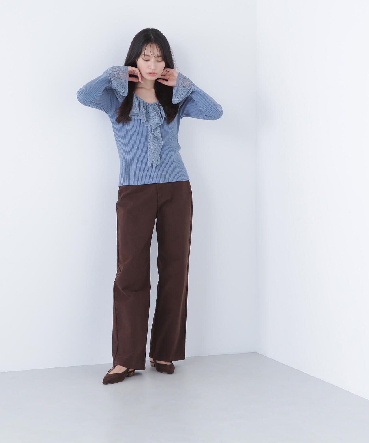 レーストリムリブニット