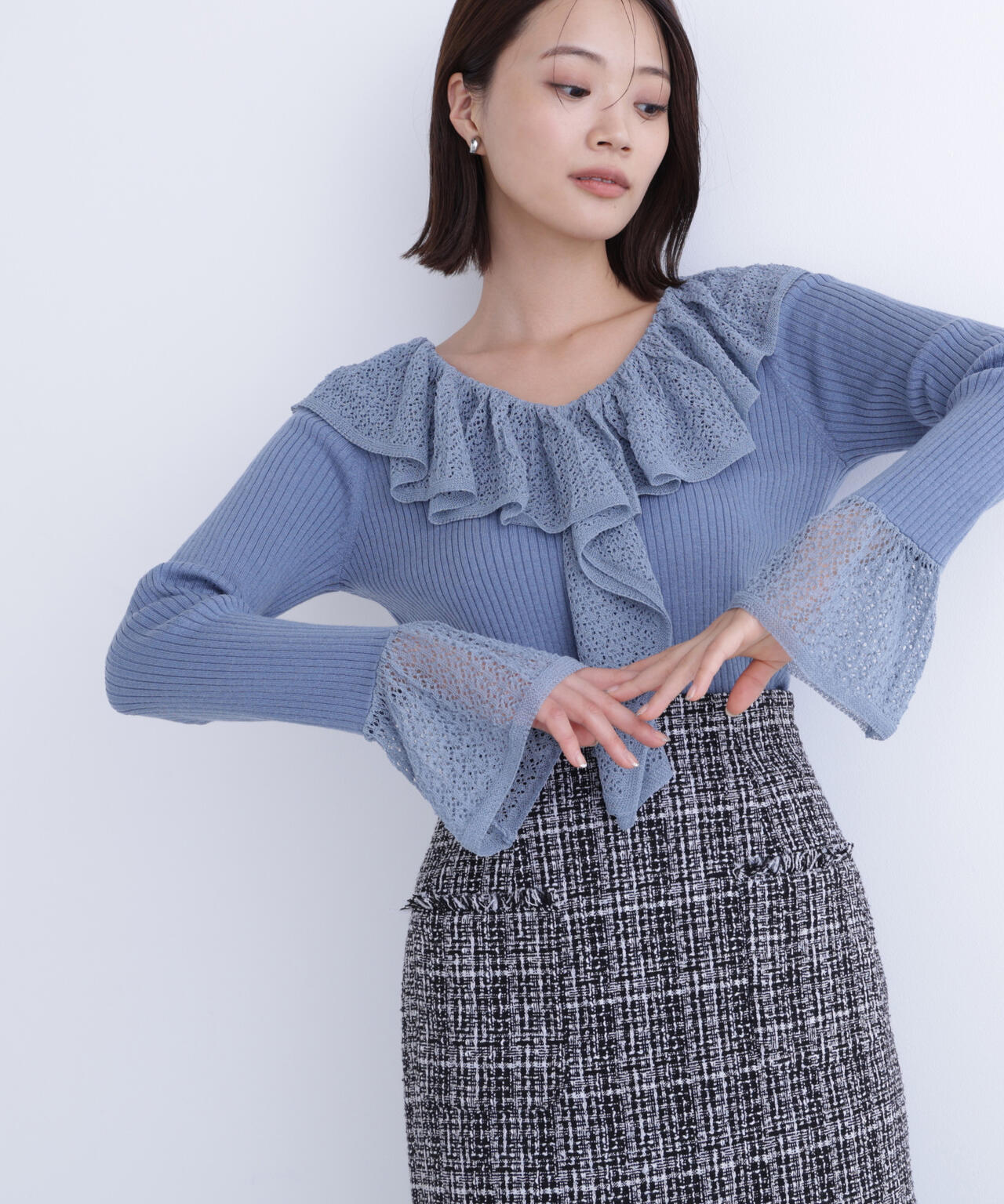 レーストリムリブニット