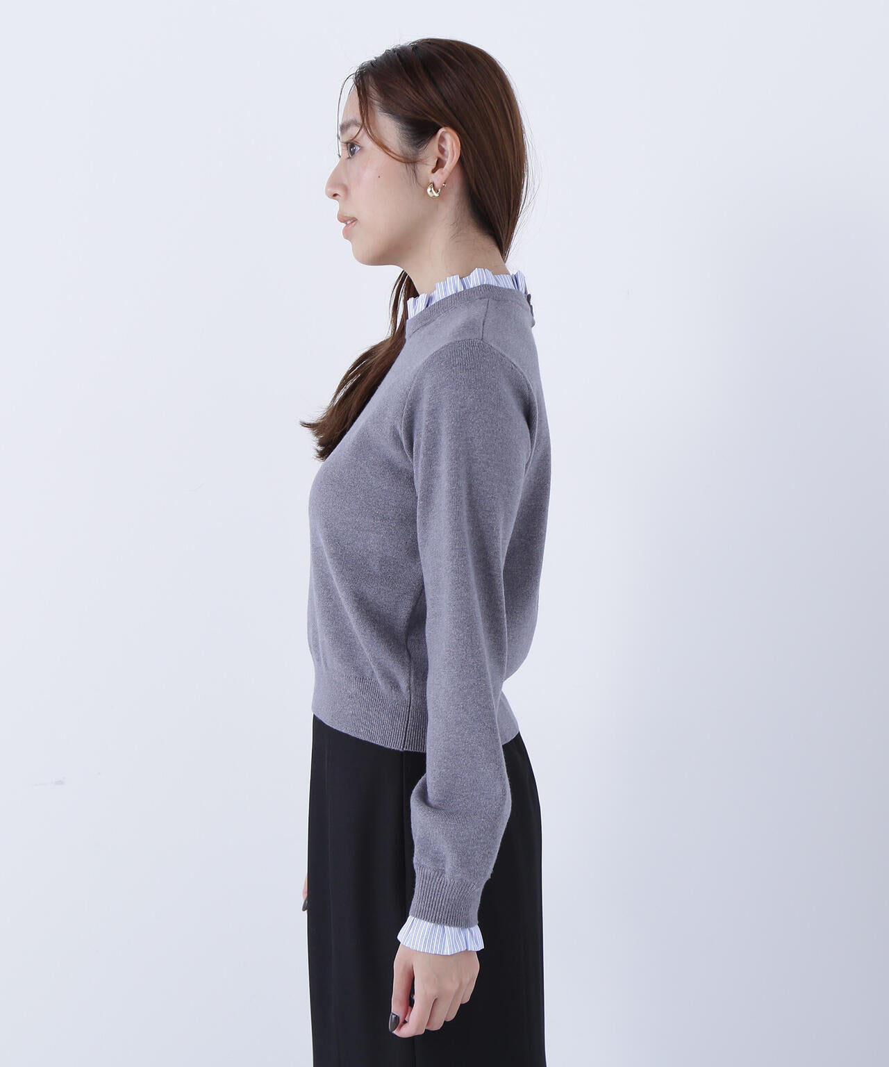 ストライプフリルネックニット