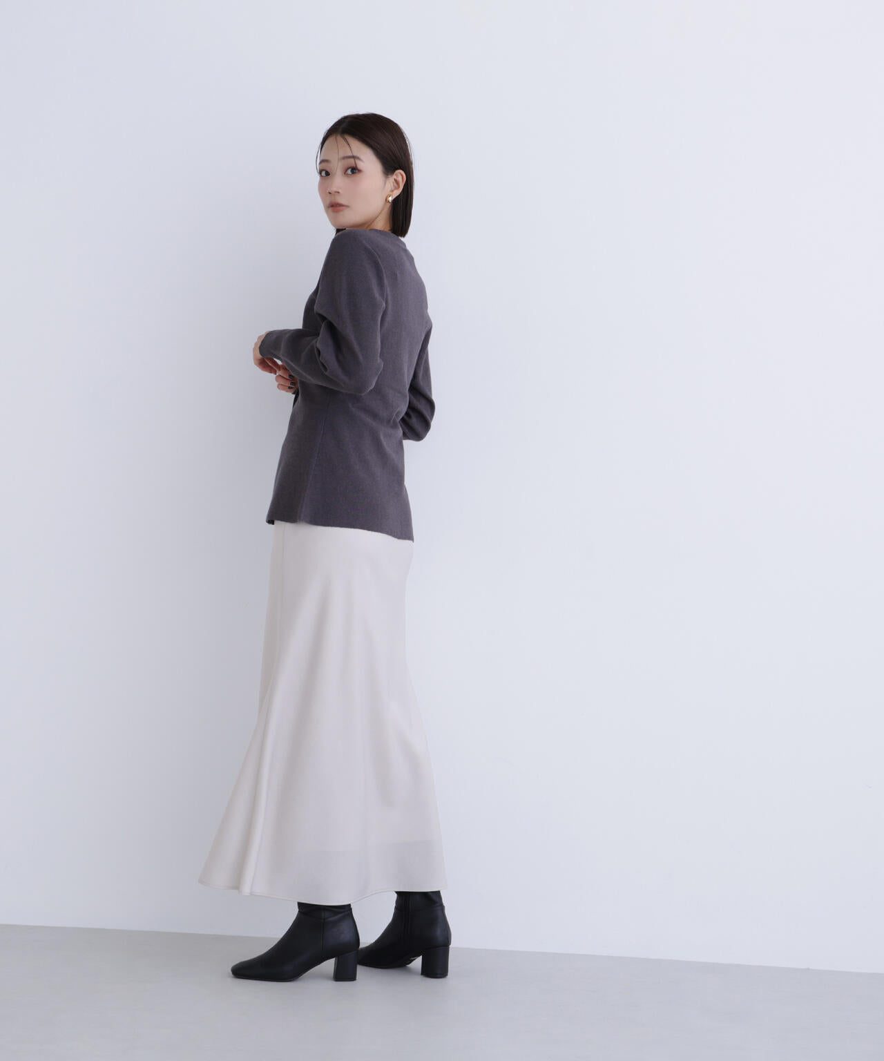 ウエストシェイプスリットカーディガン