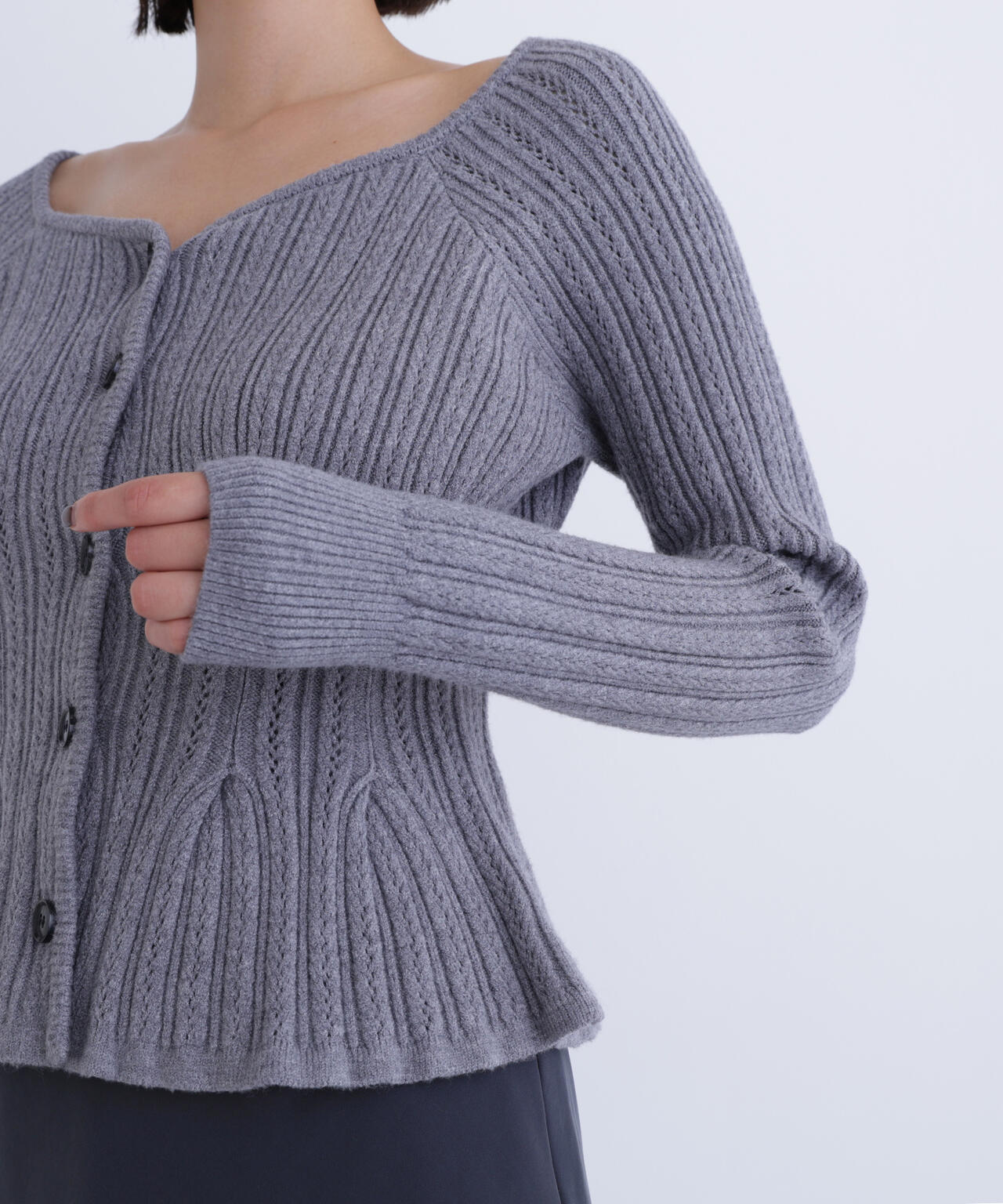 柄編みペプラムニットカーディガン