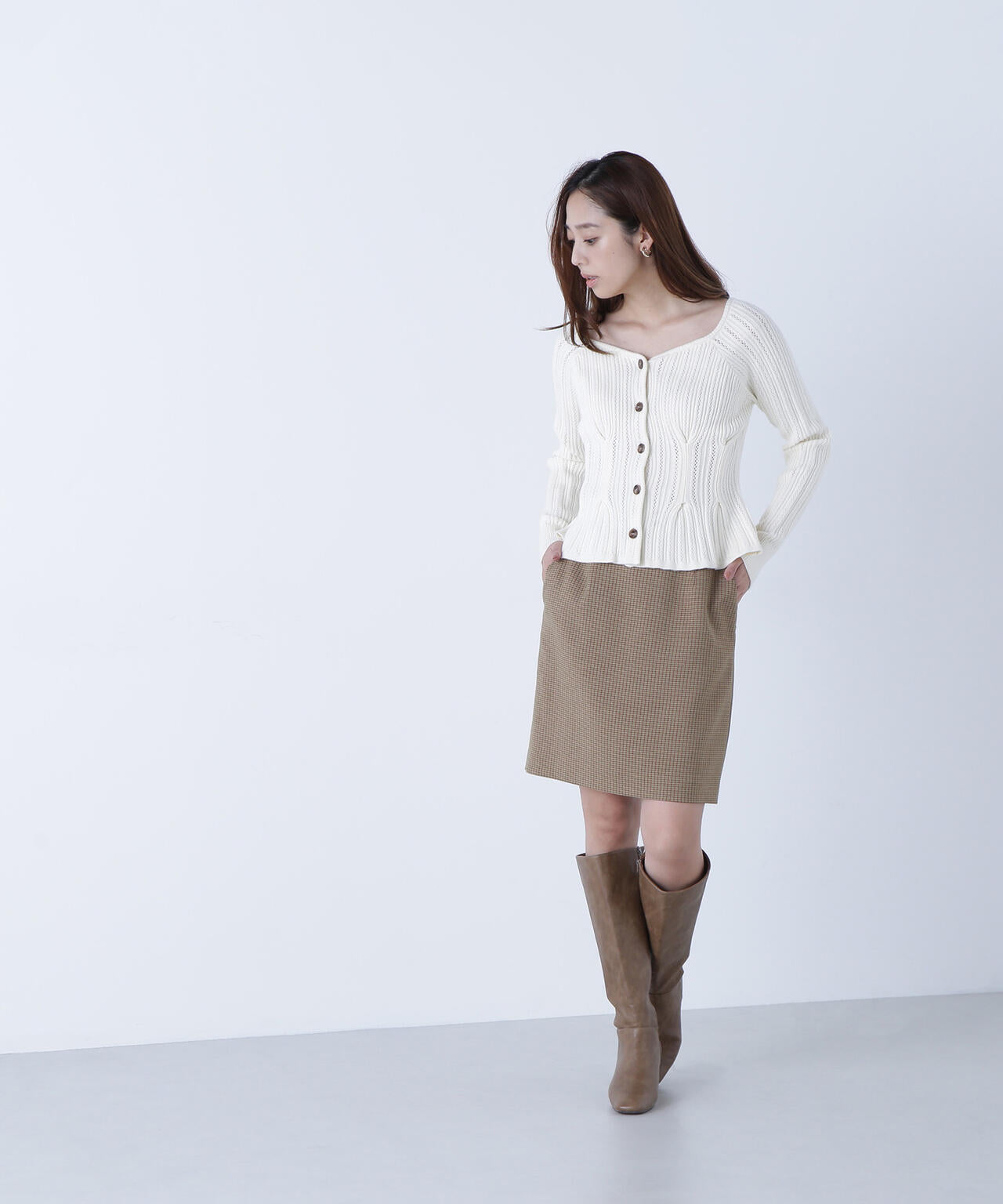 柄編みペプラムニットカーディガン