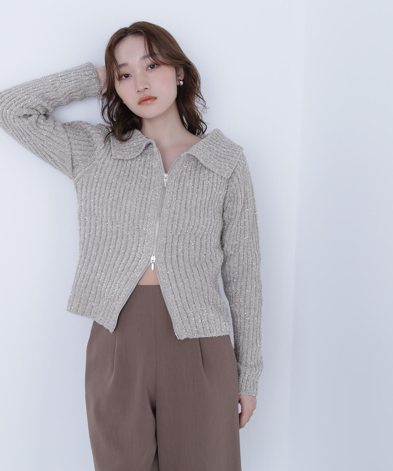 ラメシャギージップニット