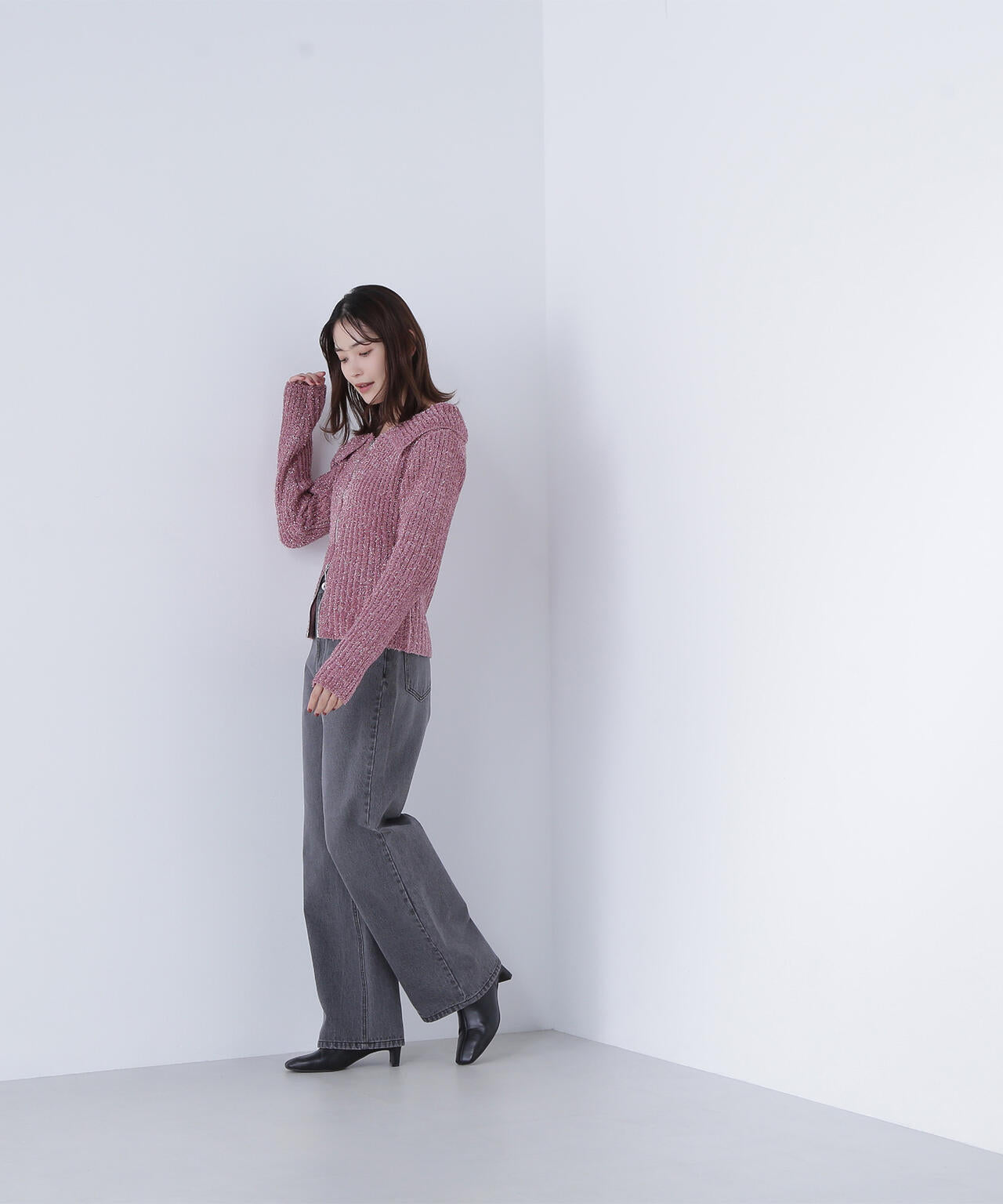 ラメシャギージップニット