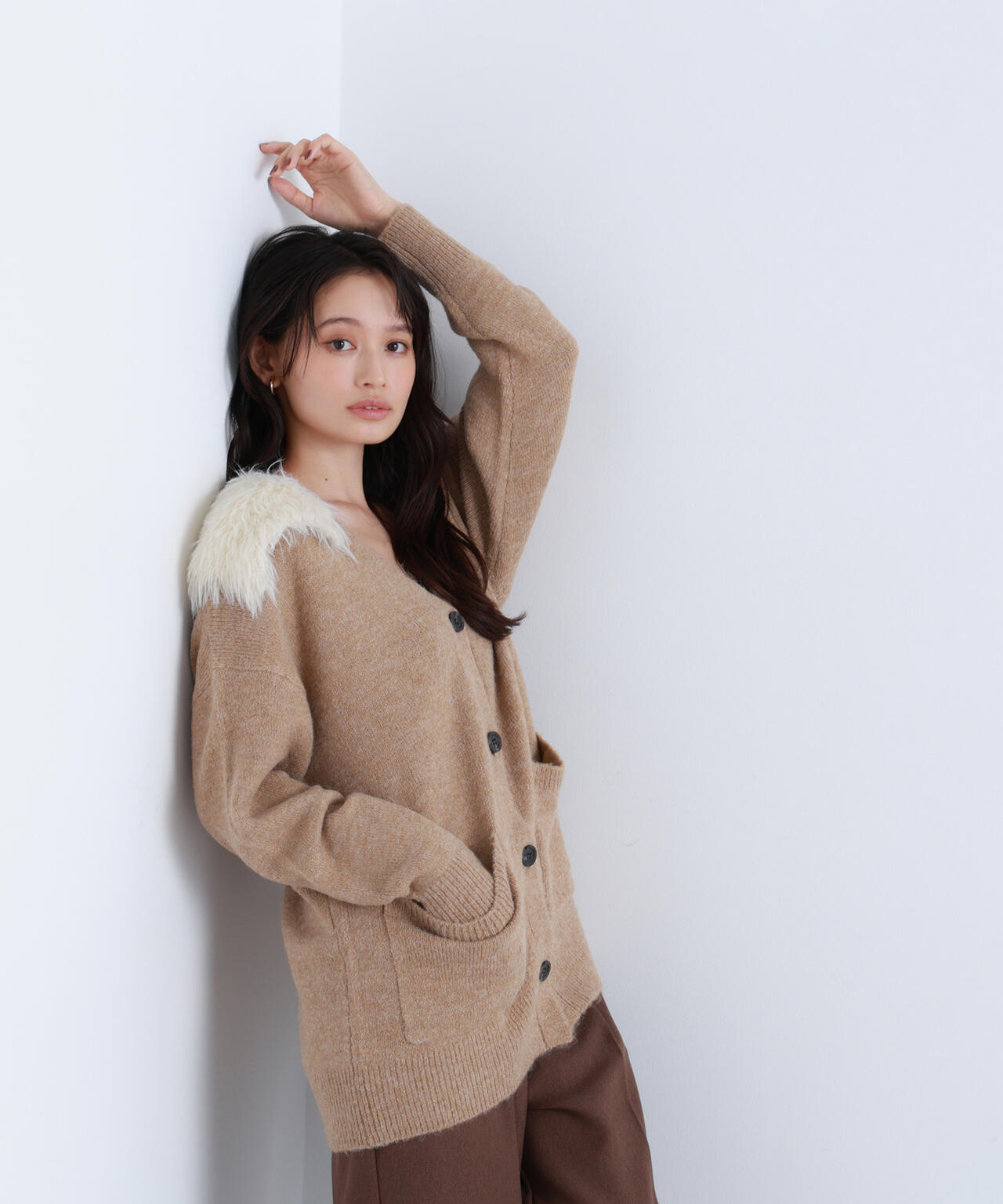 【BLANC】フェイクファー付ボクシーカーディガン