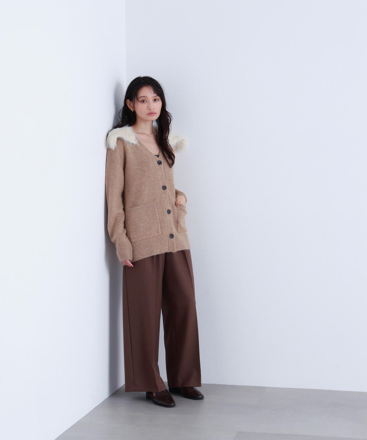 【BLANC】フェイクファー付ボクシーカーディガン