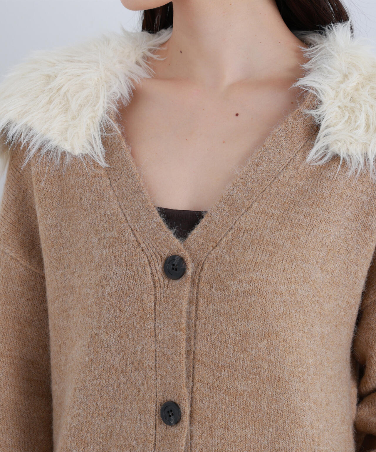 【BLANC】フェイクファー付ボクシーカーディガン