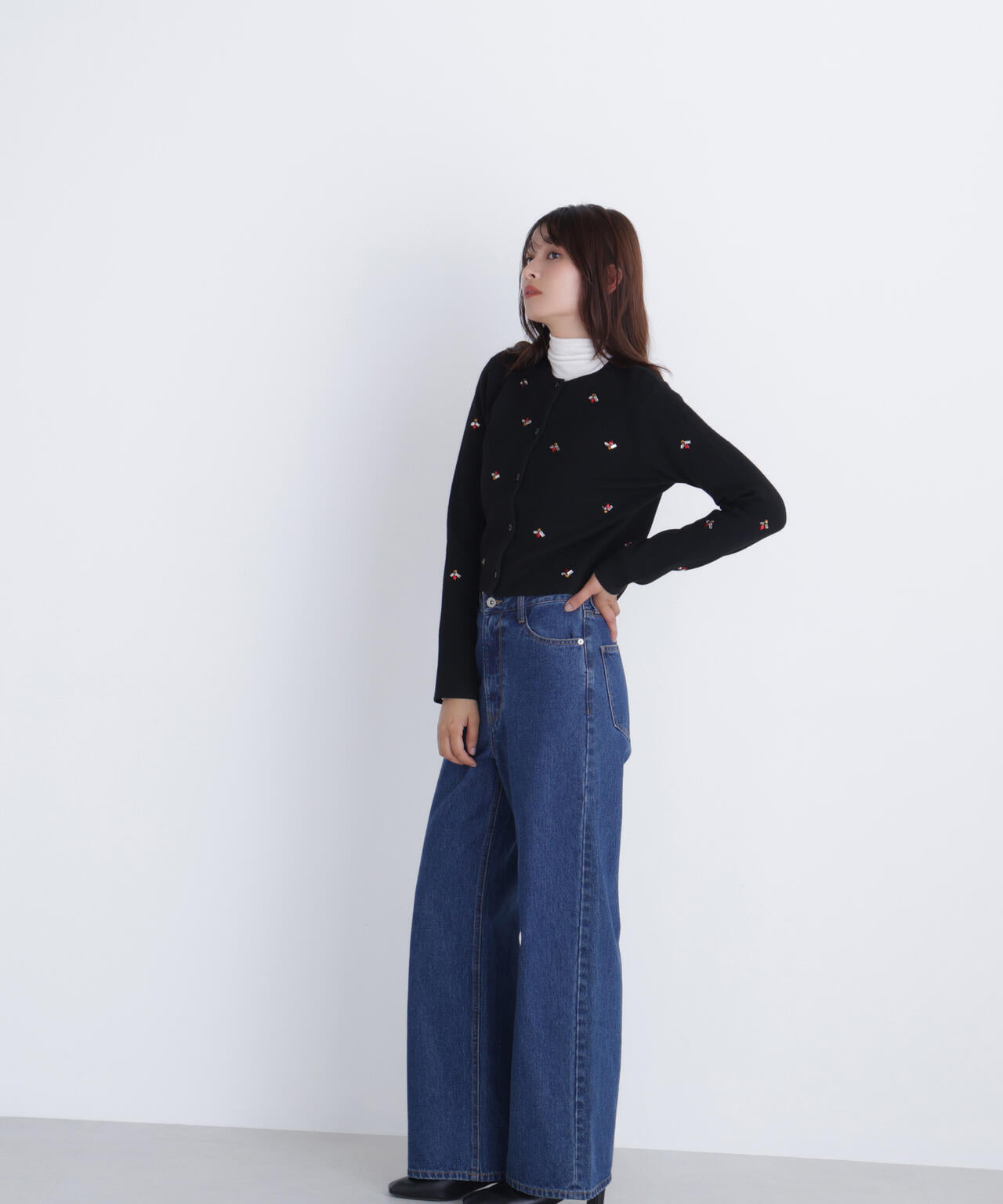 ビジューニットジャケット 組曲 ニット セーター ビジューボタンニットジャケット