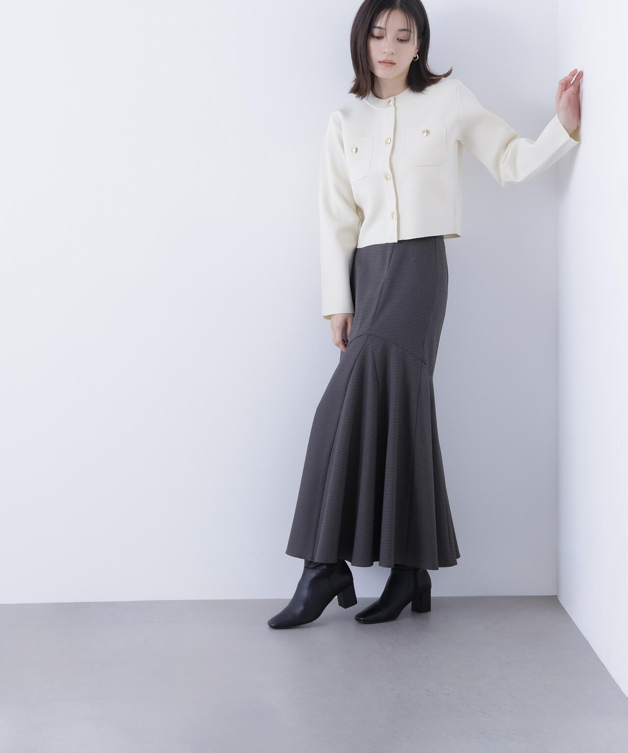 【横浜ジョイナス・mix.tokyo 限定カラー：ダークグリーン】エンブレムボタンニットジャケット