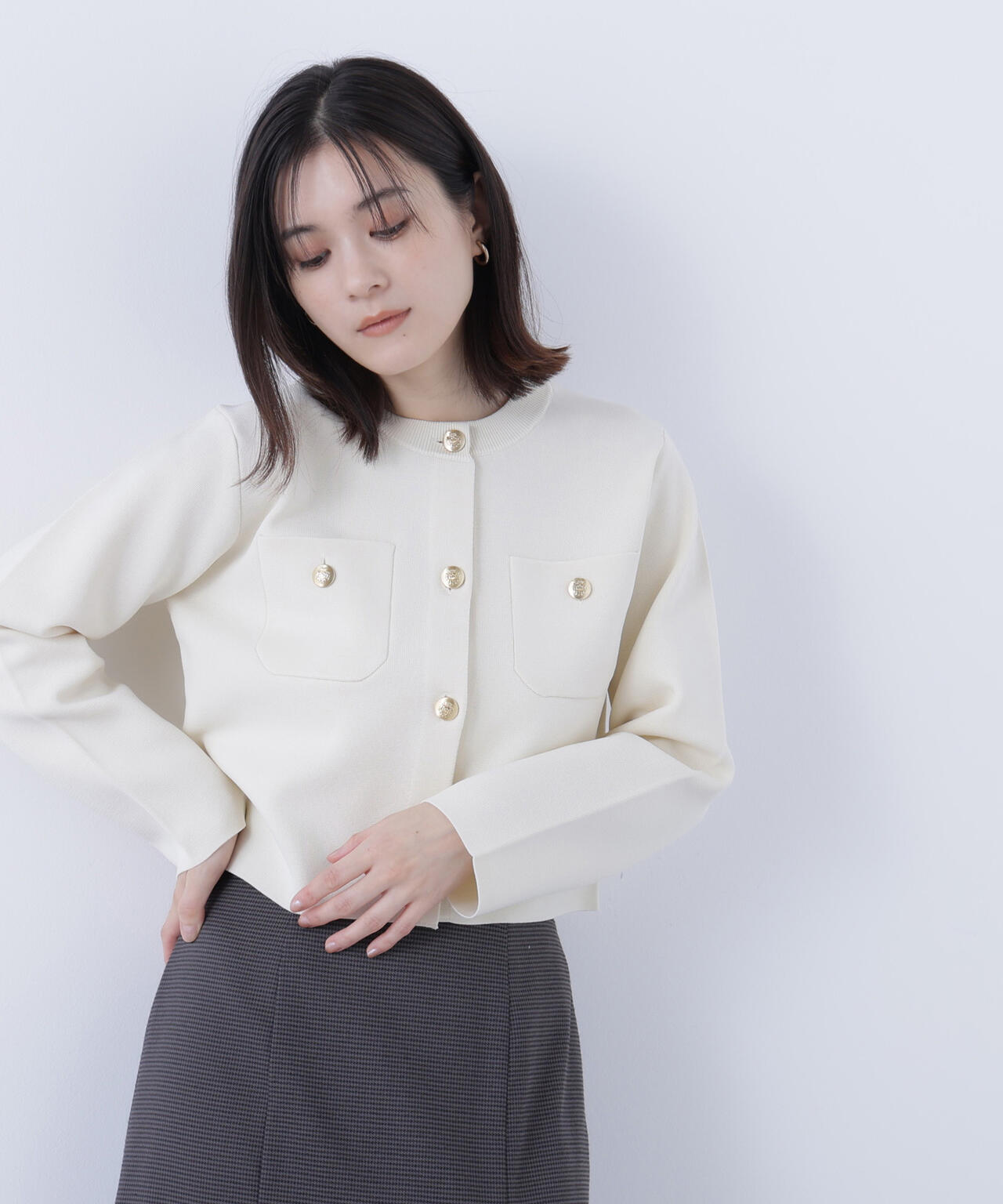 【横浜ジョイナス・mix.tokyo 限定カラー：ダークグリーン】エンブレムボタンニットジャケット