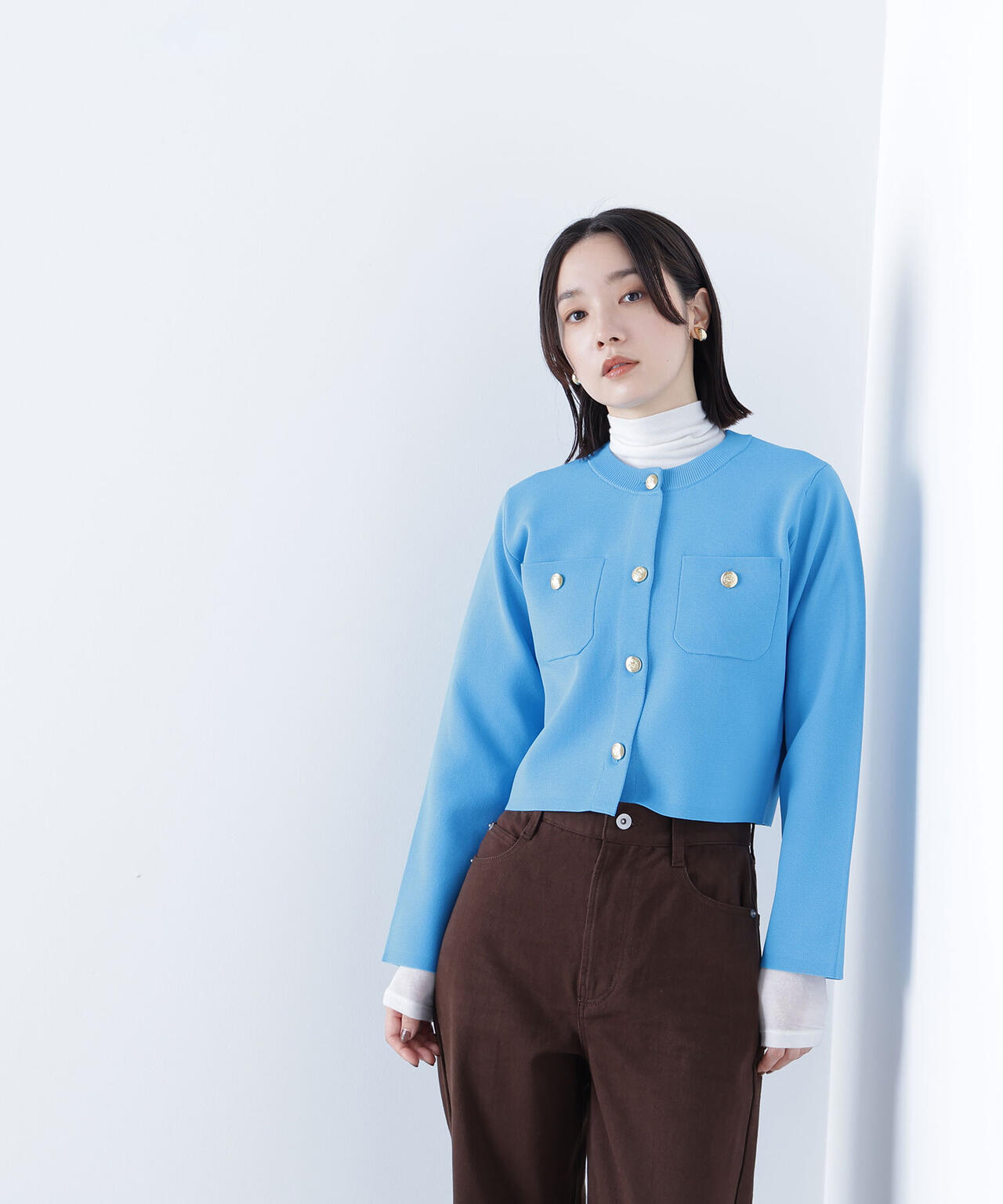 【横浜ジョイナス・mix.tokyo 限定カラー：ダークグリーン】エンブレムボタンニットジャケット