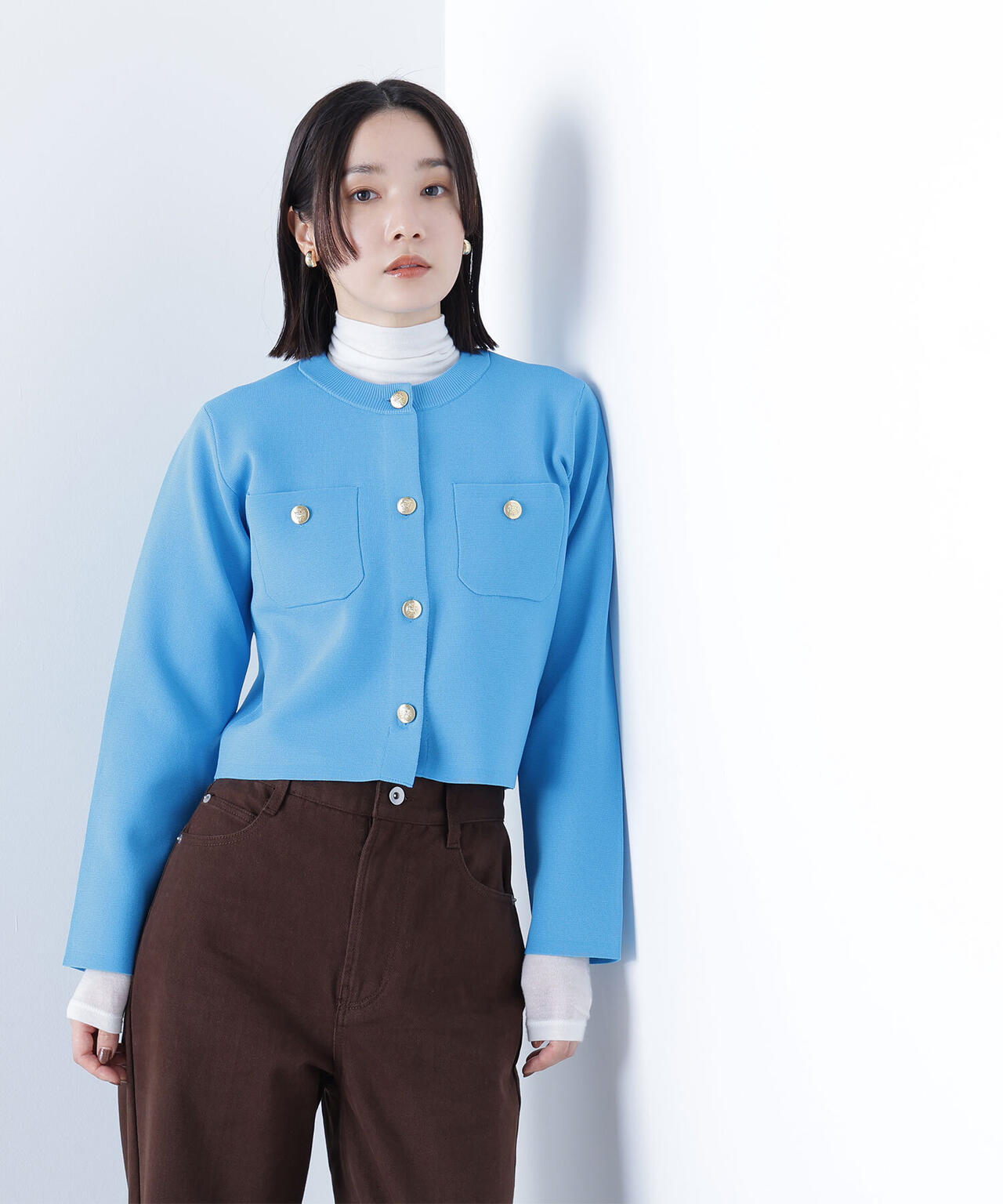 【横浜ジョイナス・mix.tokyo 限定カラー：ダークグリーン】エンブレムボタンニットジャケット