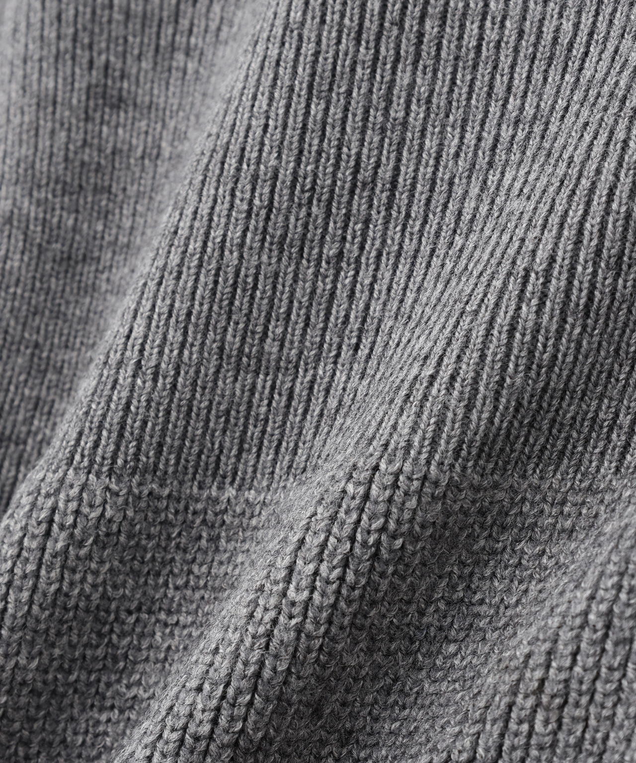 ペプラムフォルムカーディガン