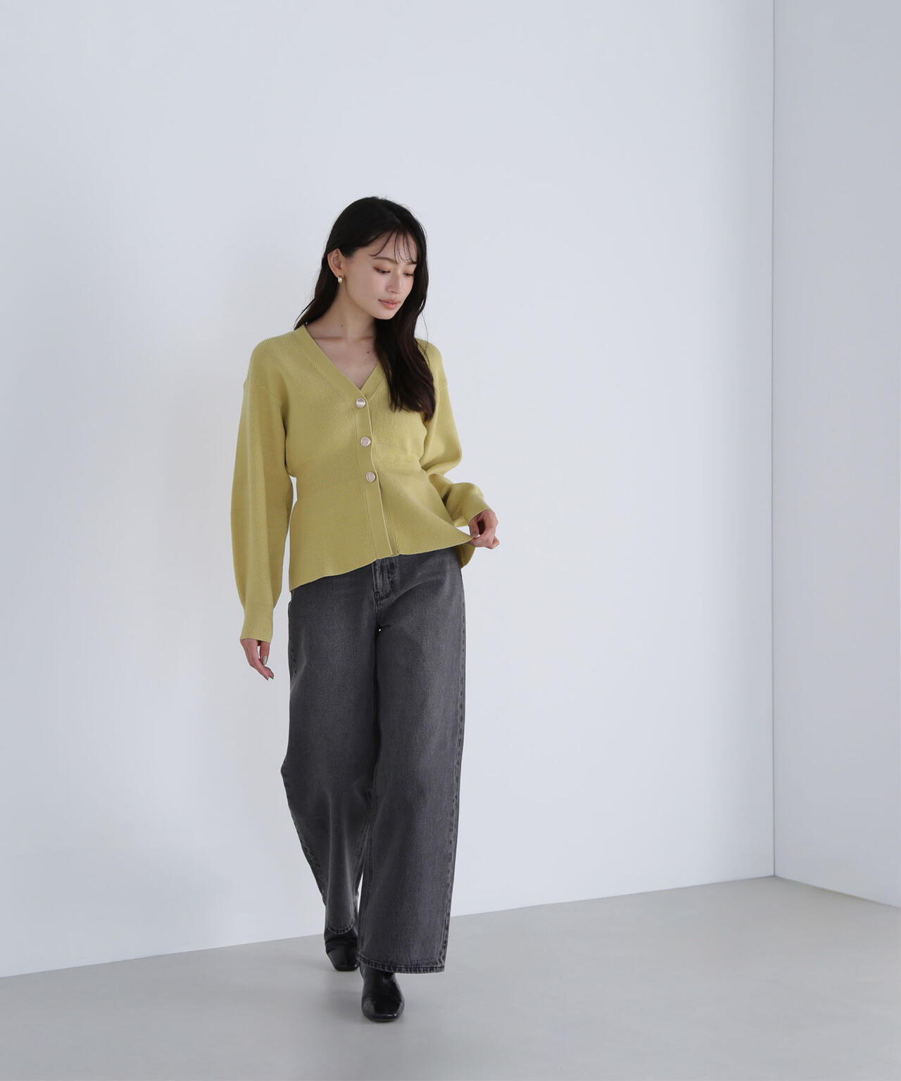 ペプラムフォルムカーディガン