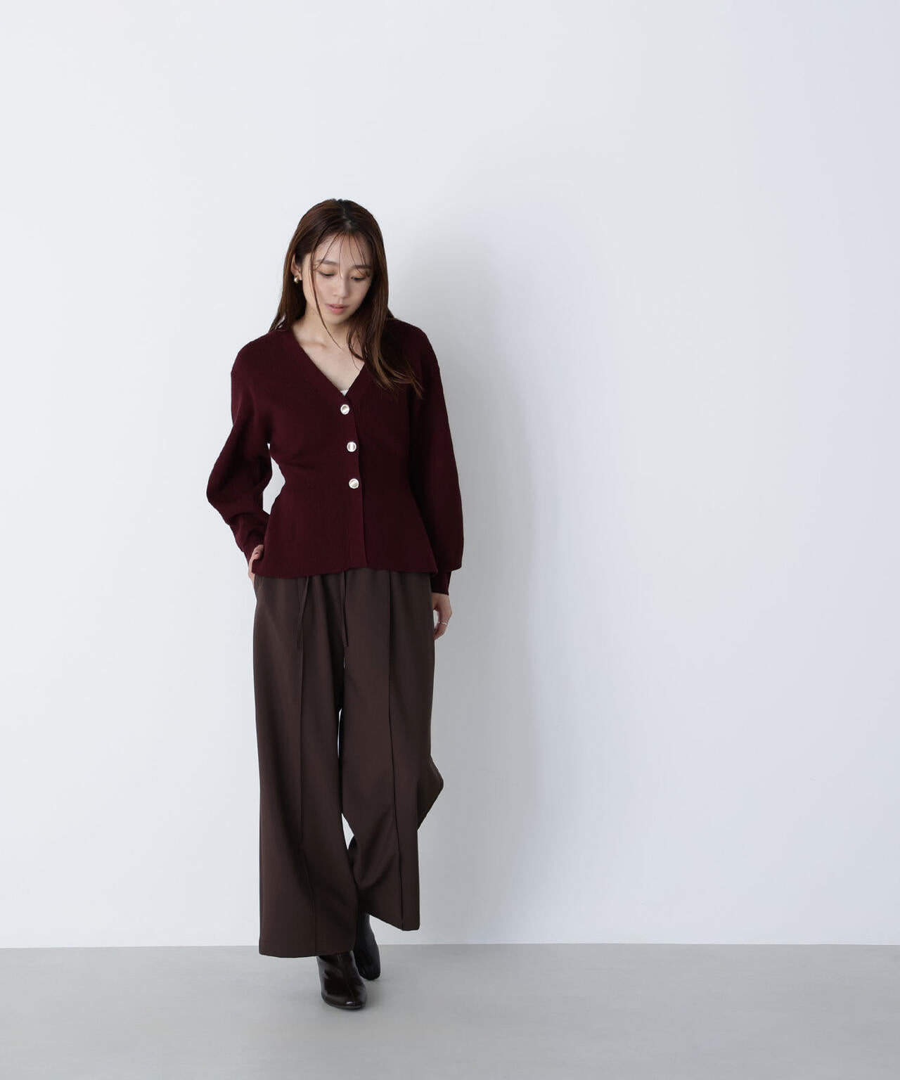 ペプラムフォルムカーディガン