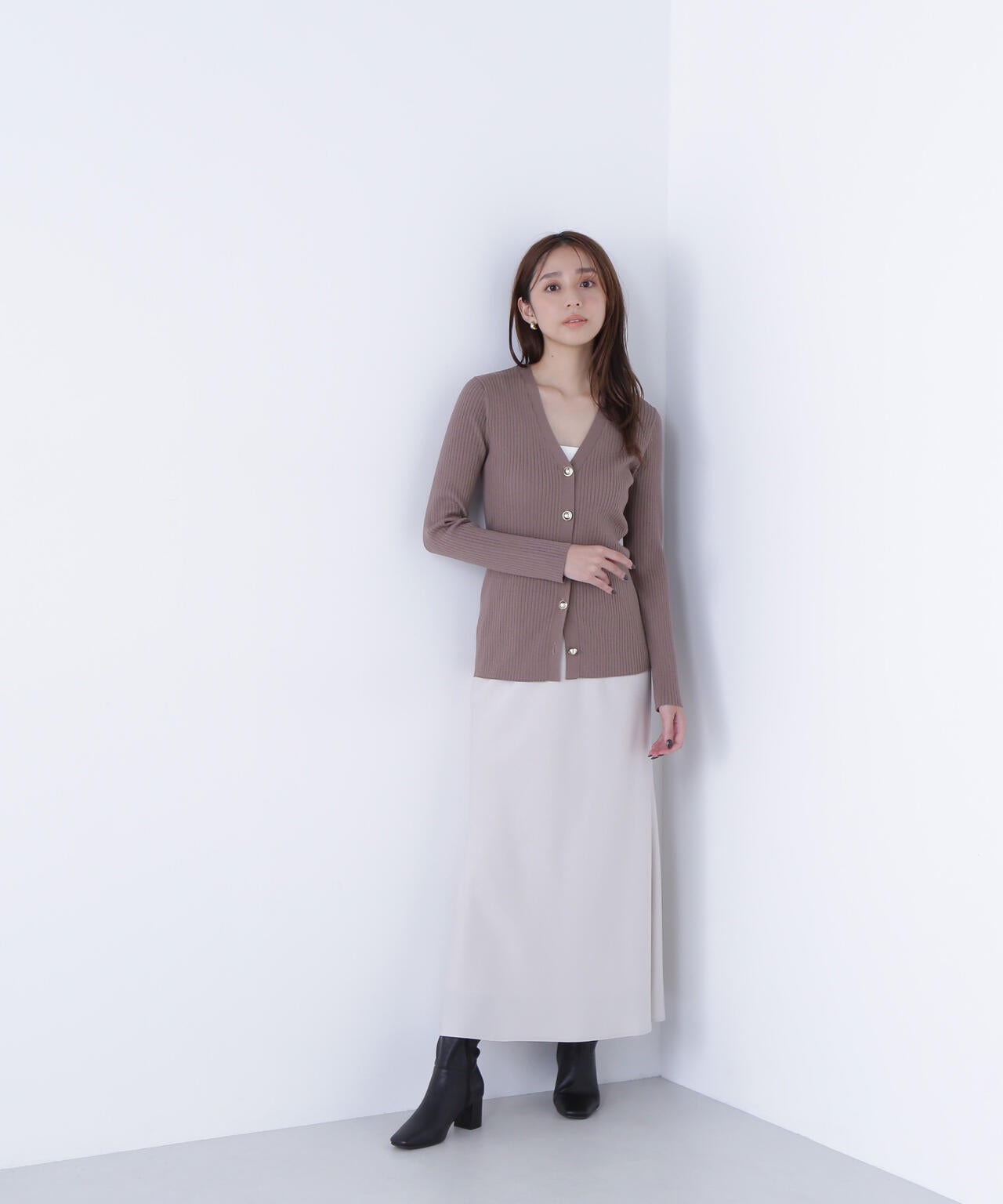 ゴールドボタンリブカーディガン