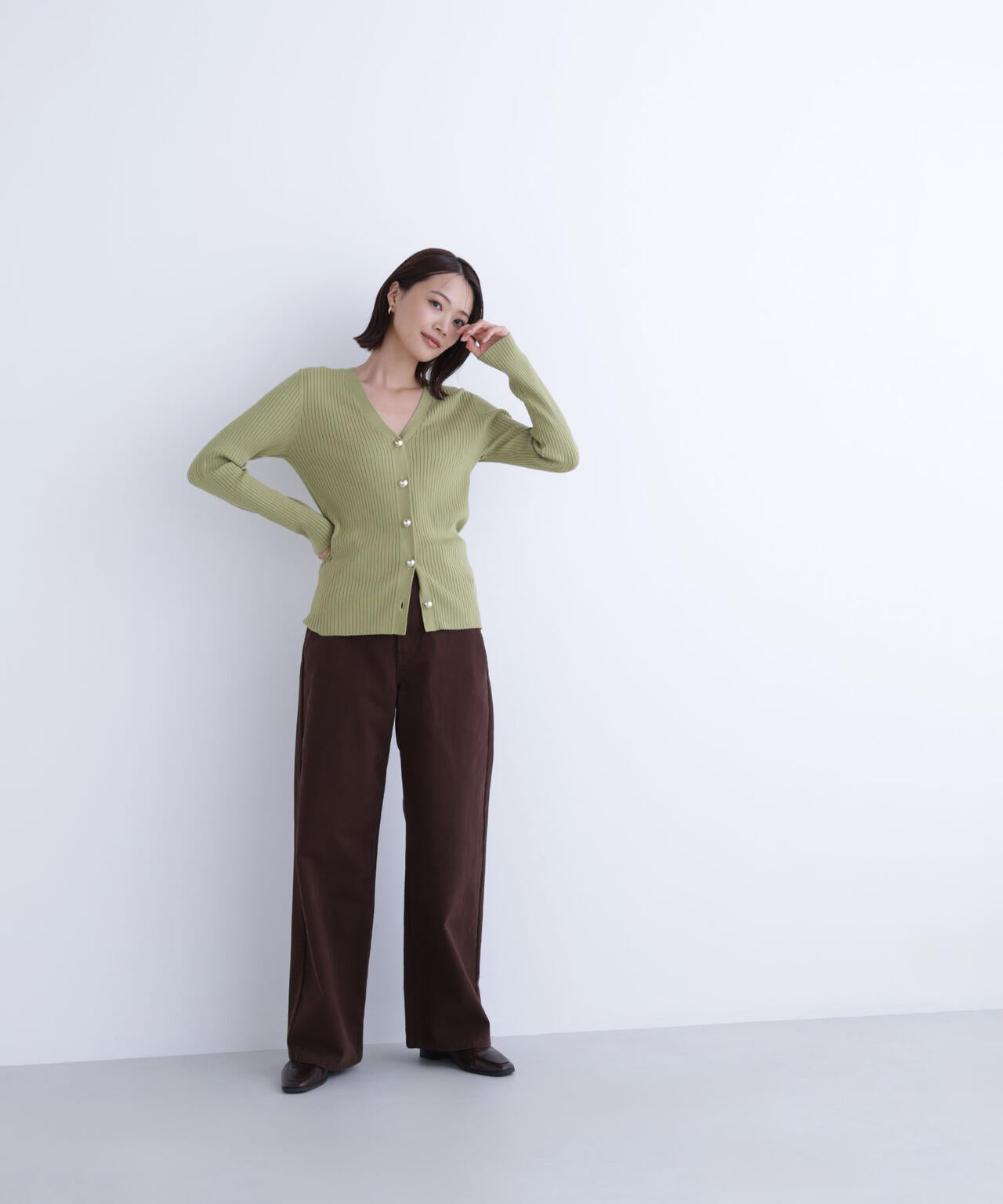 ゴールドボタンリブカーディガン