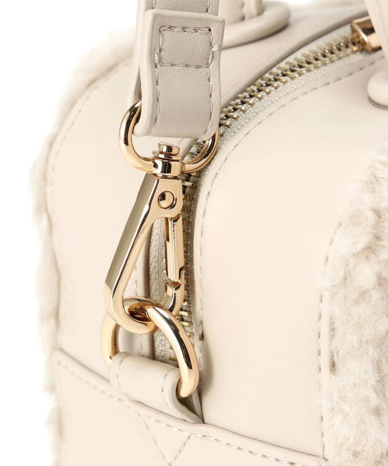 カーリーフェイクファーボクシーショルダーバッグ