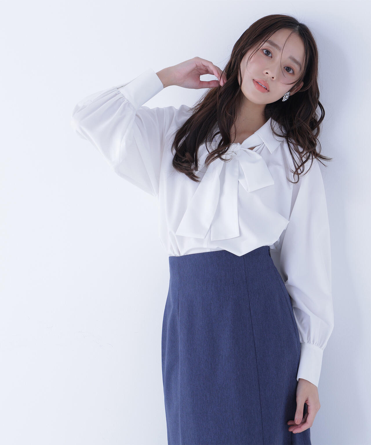 スキッパーリボンタイブラウス