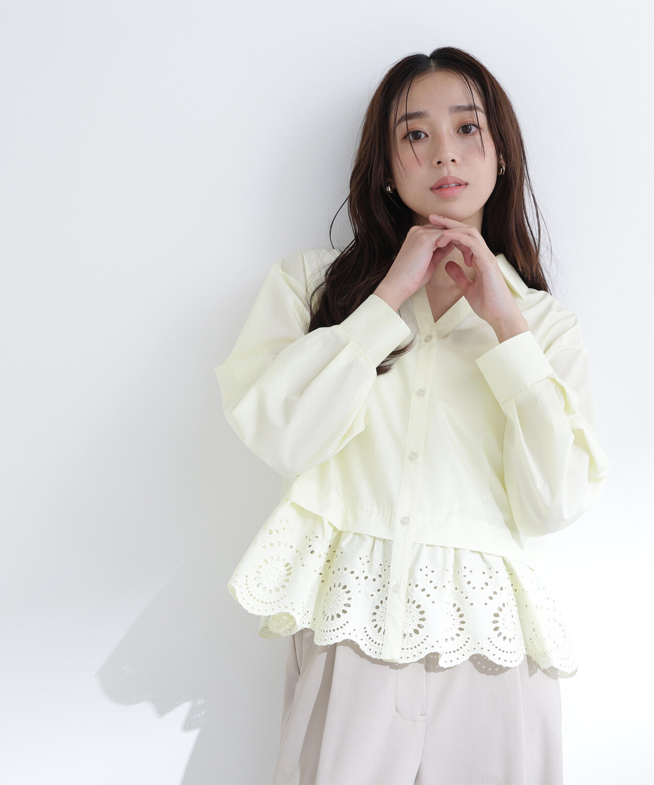 エンブロイダリーヘムブラウス | NATURAL BEAUTY BASIC（ナチュラル