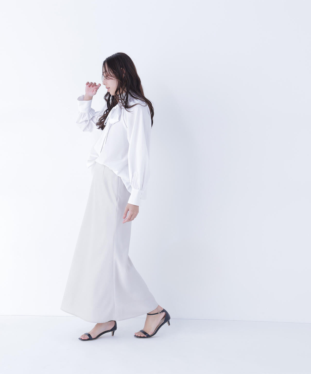 ハイネックリボンボウブラウス