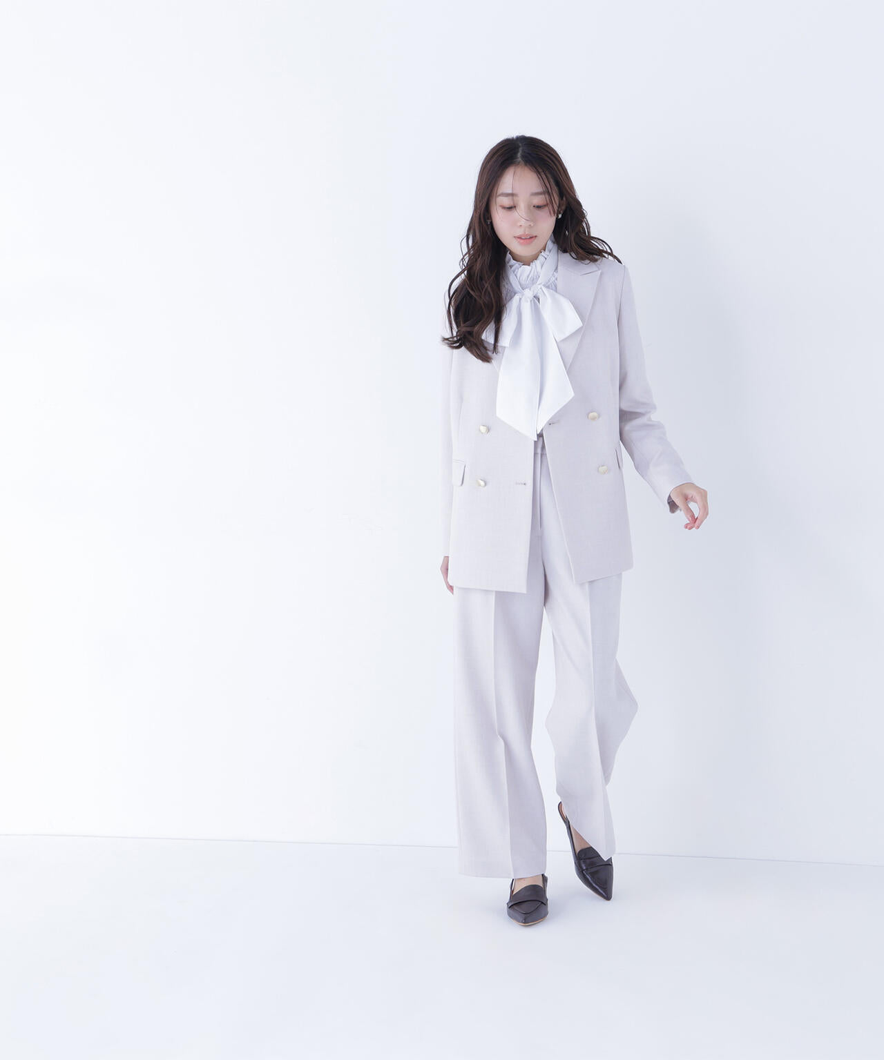 ハイネックリボンボウブラウス