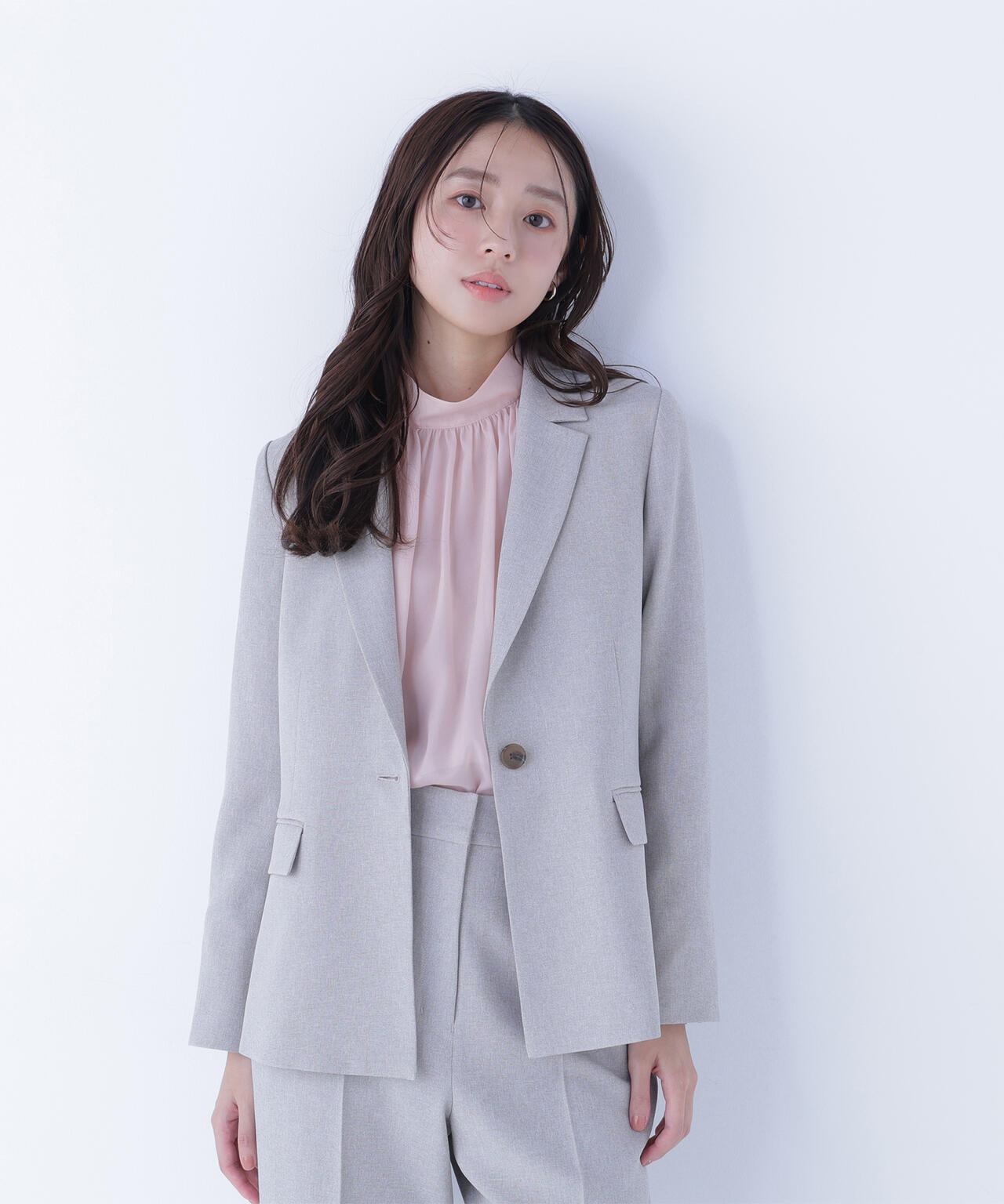 ハイネックボリュームシアーブラウス