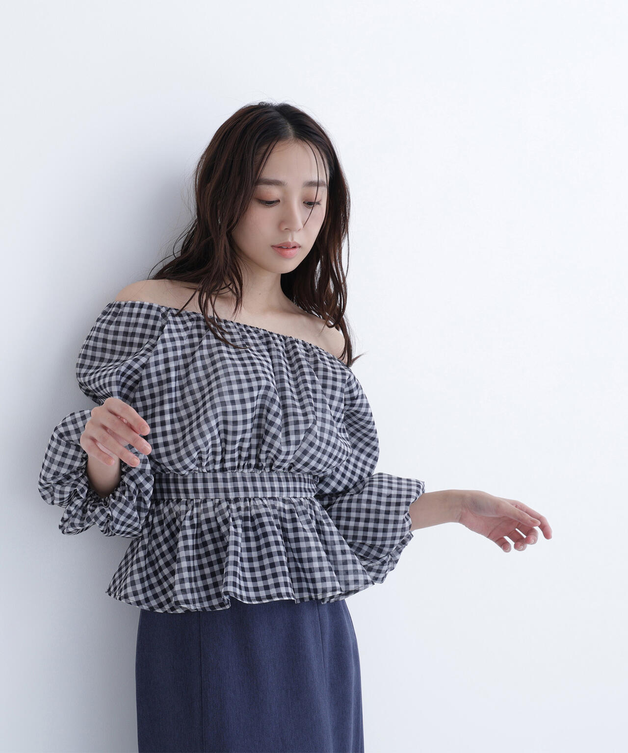 シアーギャザーペプラムブラウス