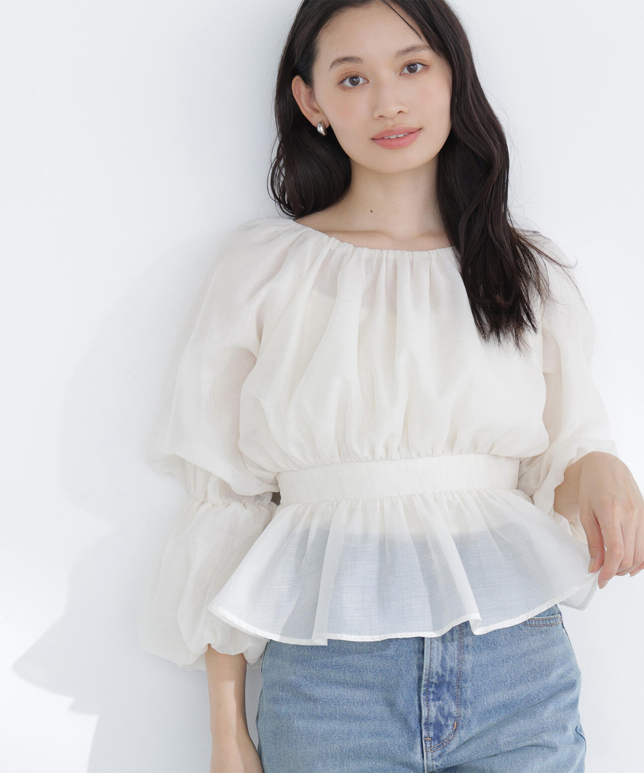 シアーギャザーペプラムブラウス