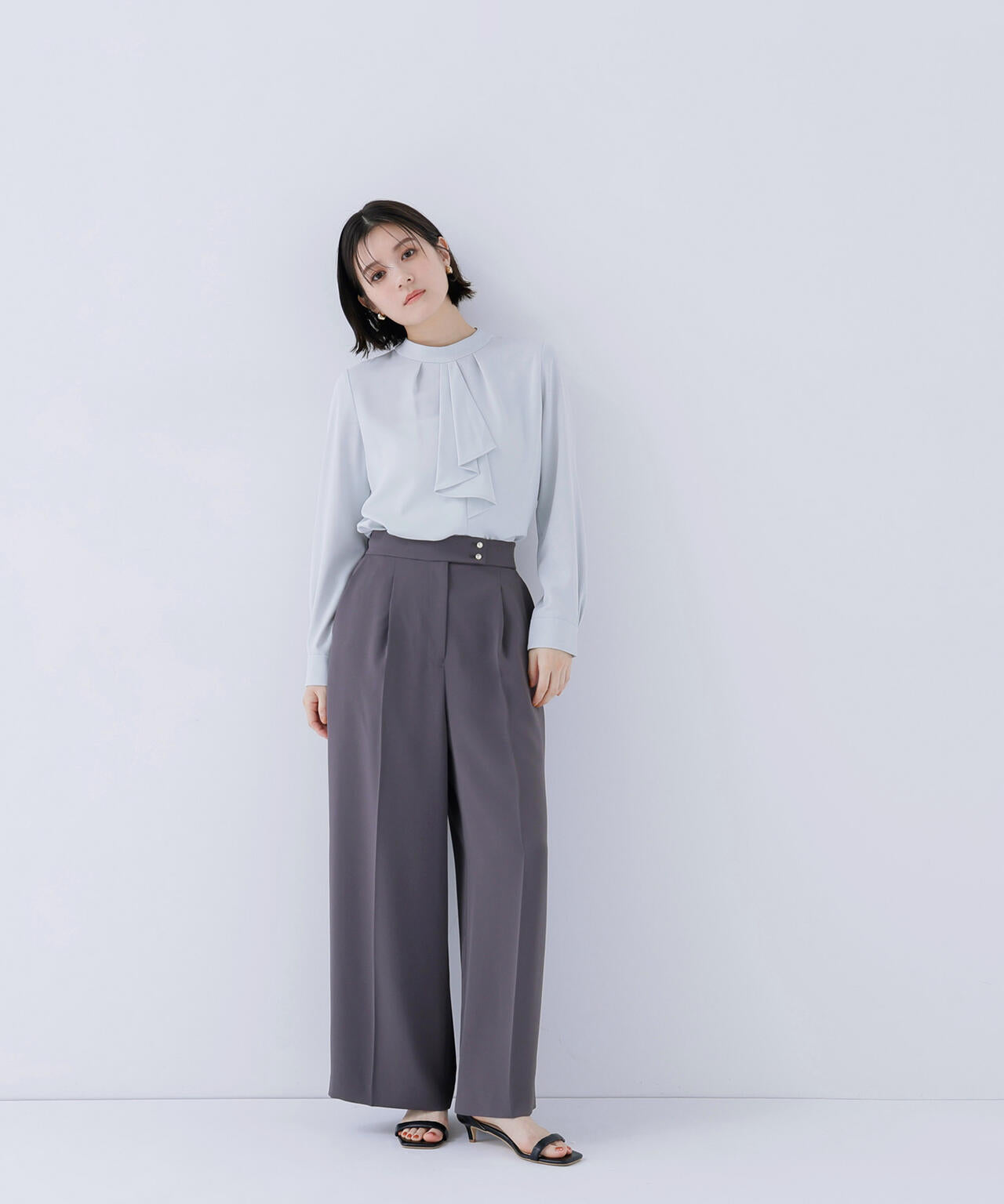 未使用✨ボッシュ Bosch ラッフルボウタイ ブラウス モノトーン 38 ラッフルボウタイブラウス | NATURAL BEAUTY BASIC（ナチュラル
