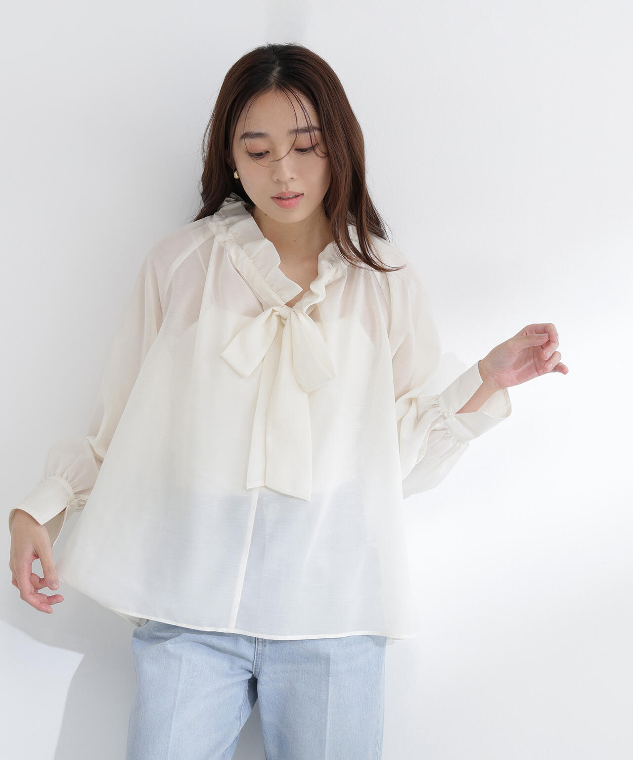 ♡新品♡MIXファブリックボウタイブラウス♡ FRAY I.D（フレイアイディー）の「MIXファブリックシアーボウタイ