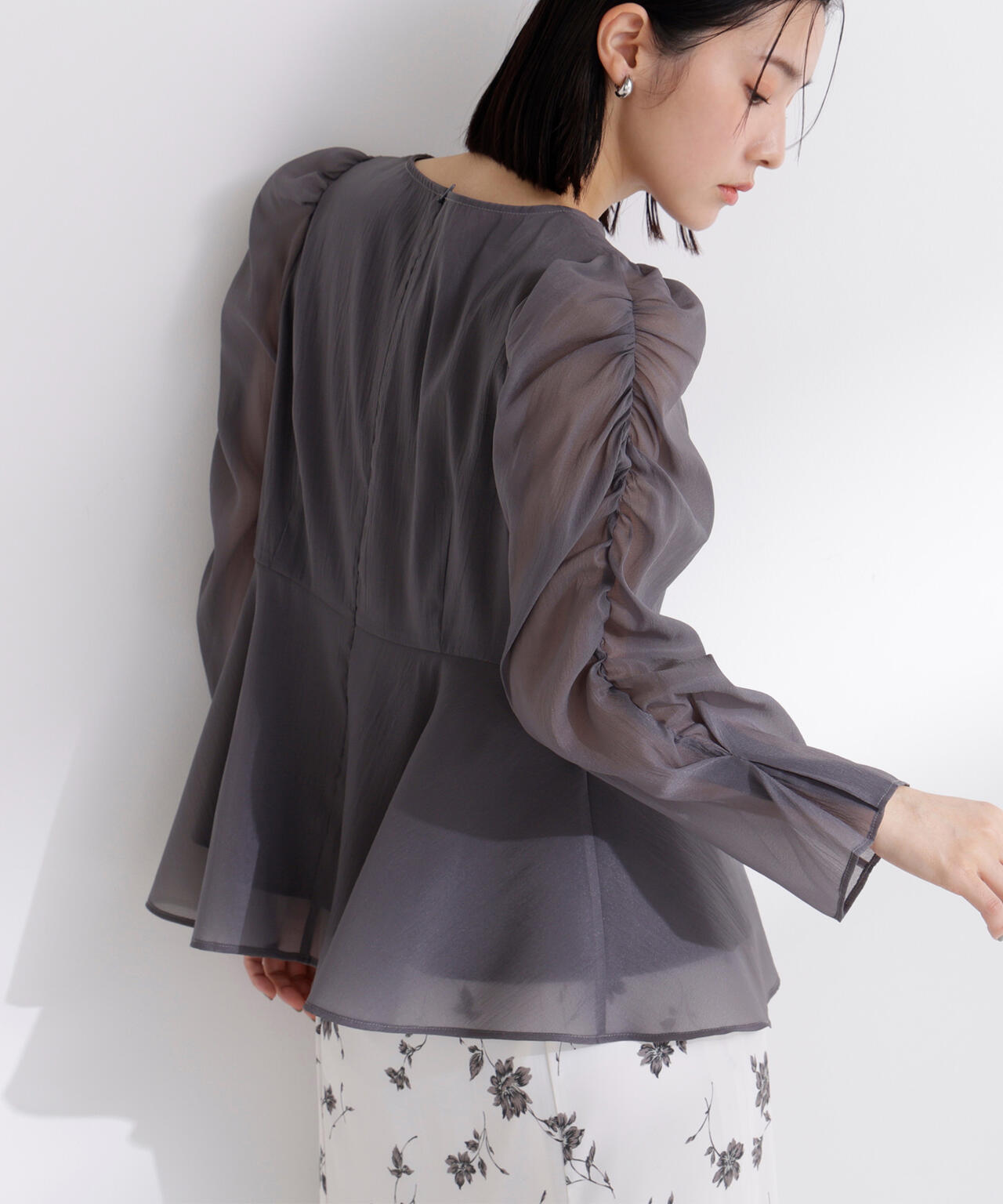 シアーペプラムブラウス | NATURAL BEAUTY BASIC（ナチュラル